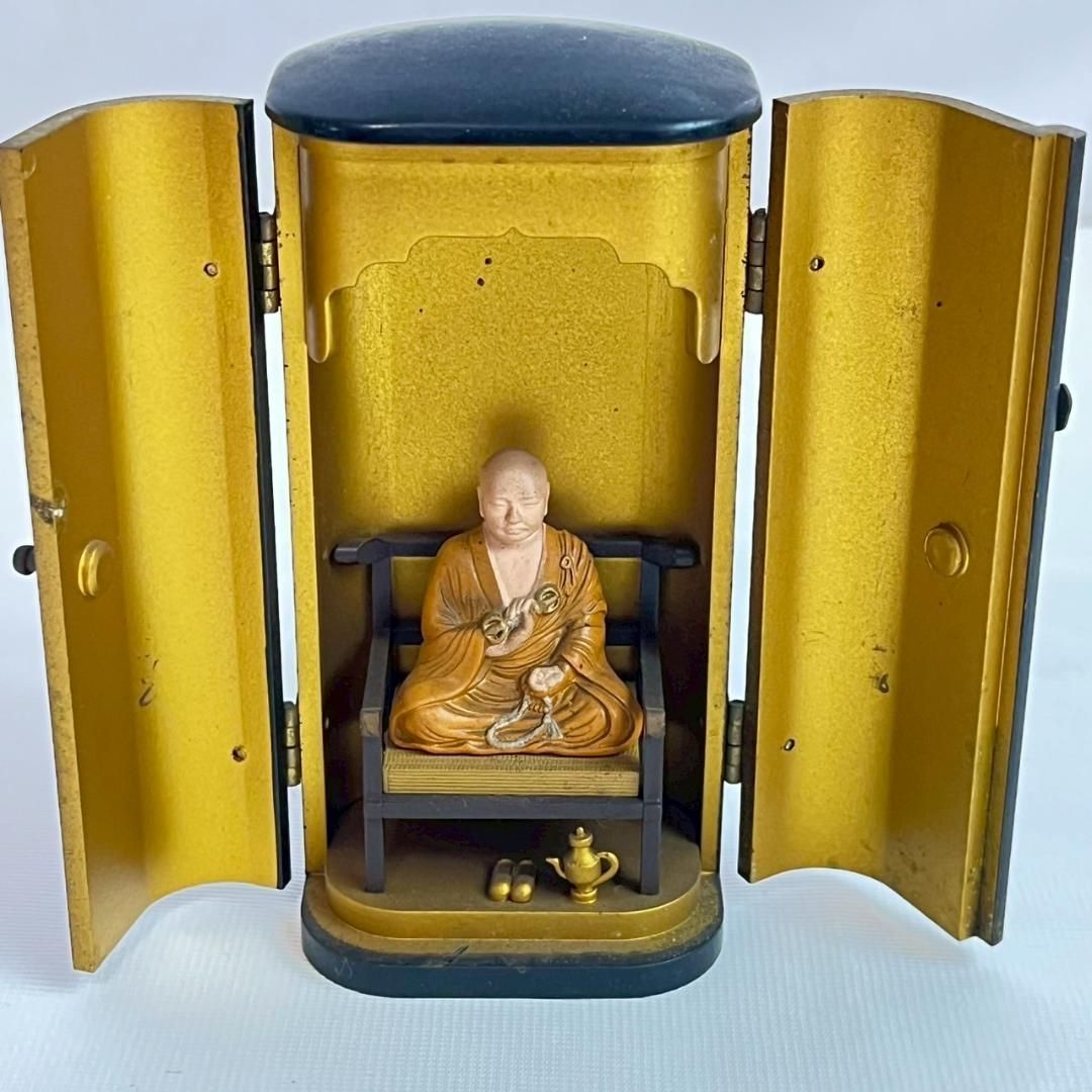 弘法大師空海 厨子 僧侶像 金属製 仏像 約10cm 金属部分に錆あり