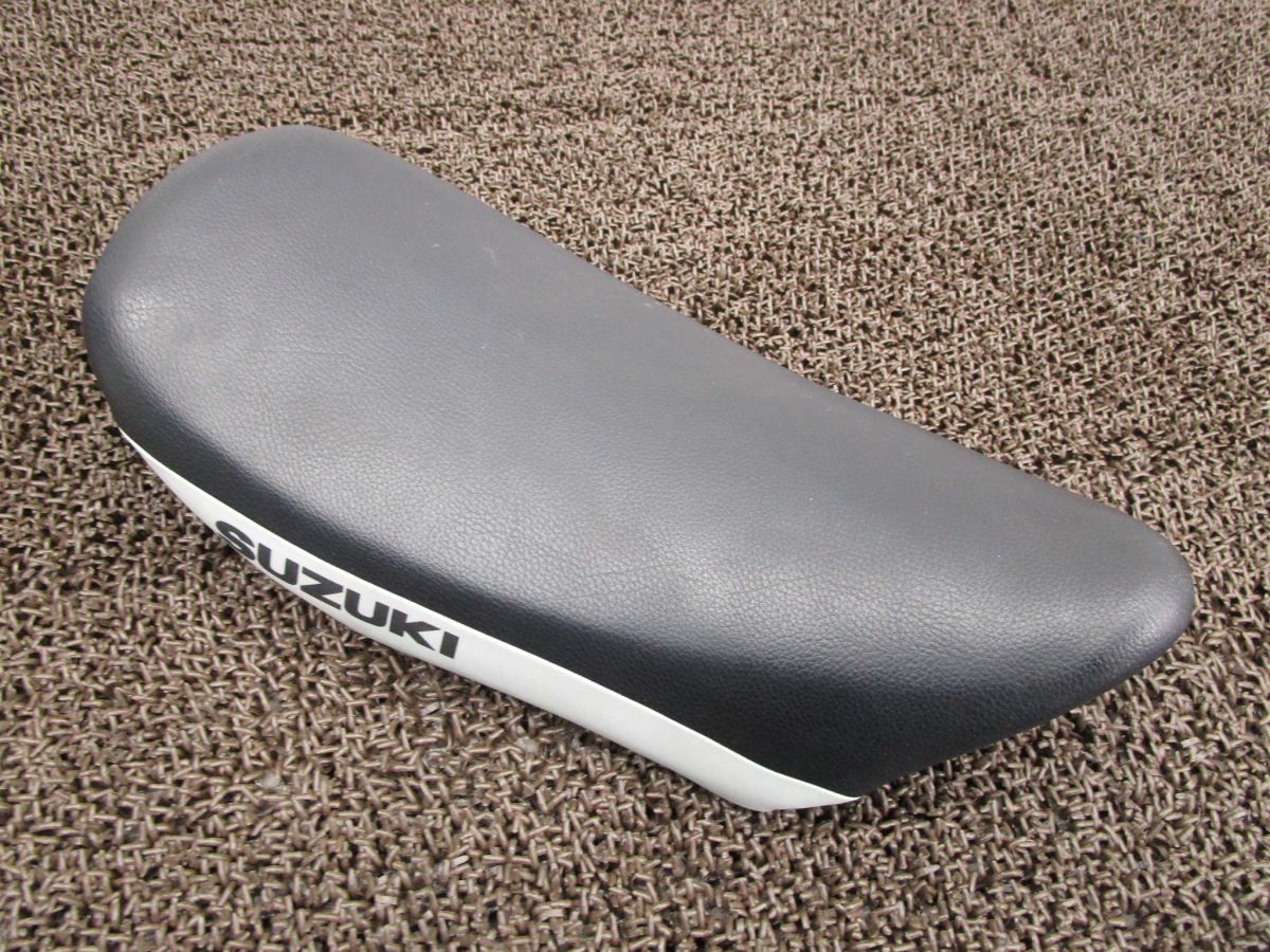 ストリートマジック2 110 シート A7431 CF12A スズキ F131 StreetMagic キャブ車 12V