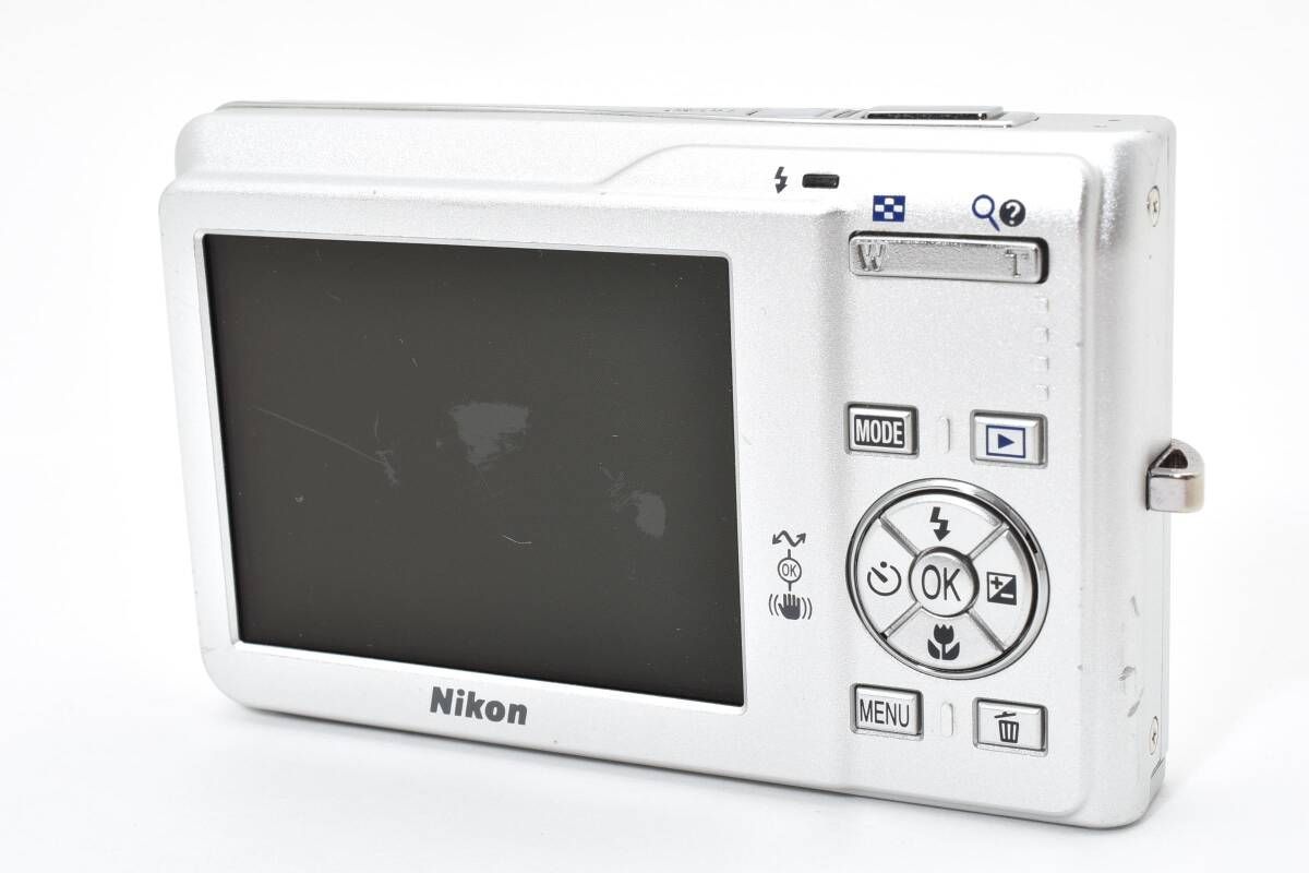 ☆良品☆ ニコン Nikon COOLPIX S200 シルバー コンパクトデジタル