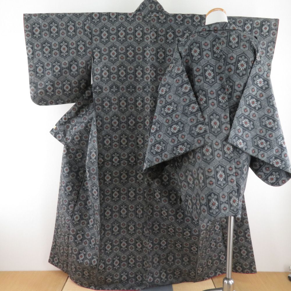 紬 着物 アンサンブル 羽織付 菊菱亀甲文 袷 広衿 黒色 正絹