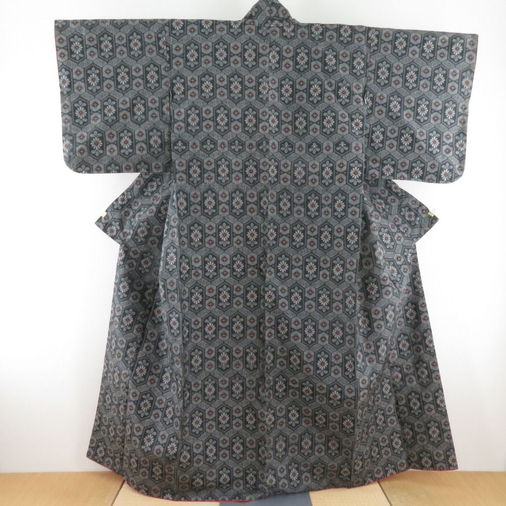 紬 着物 アンサンブル 羽織付 菊菱亀甲文 袷 広衿 黒色 正絹