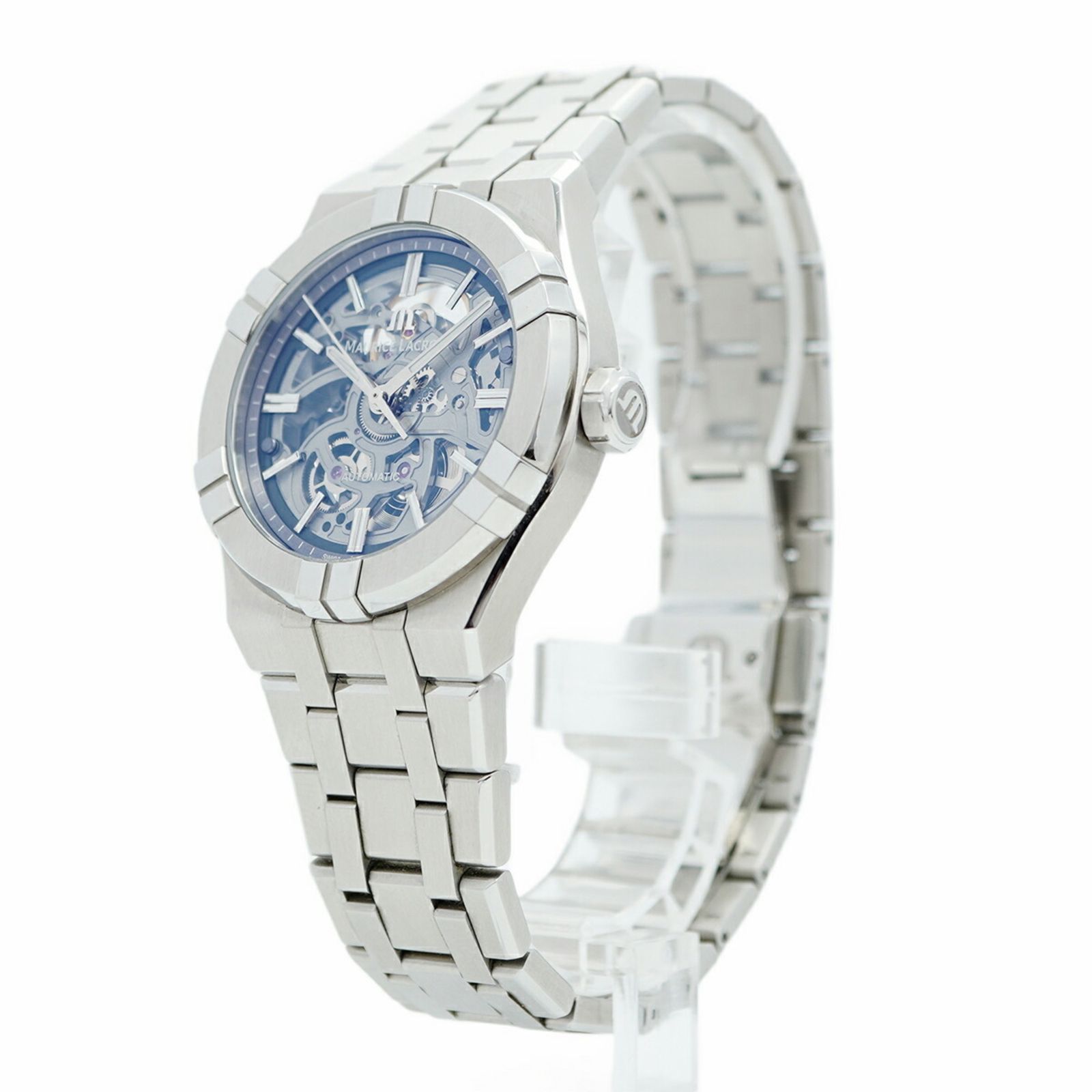 スケルトン文字盤腕時計