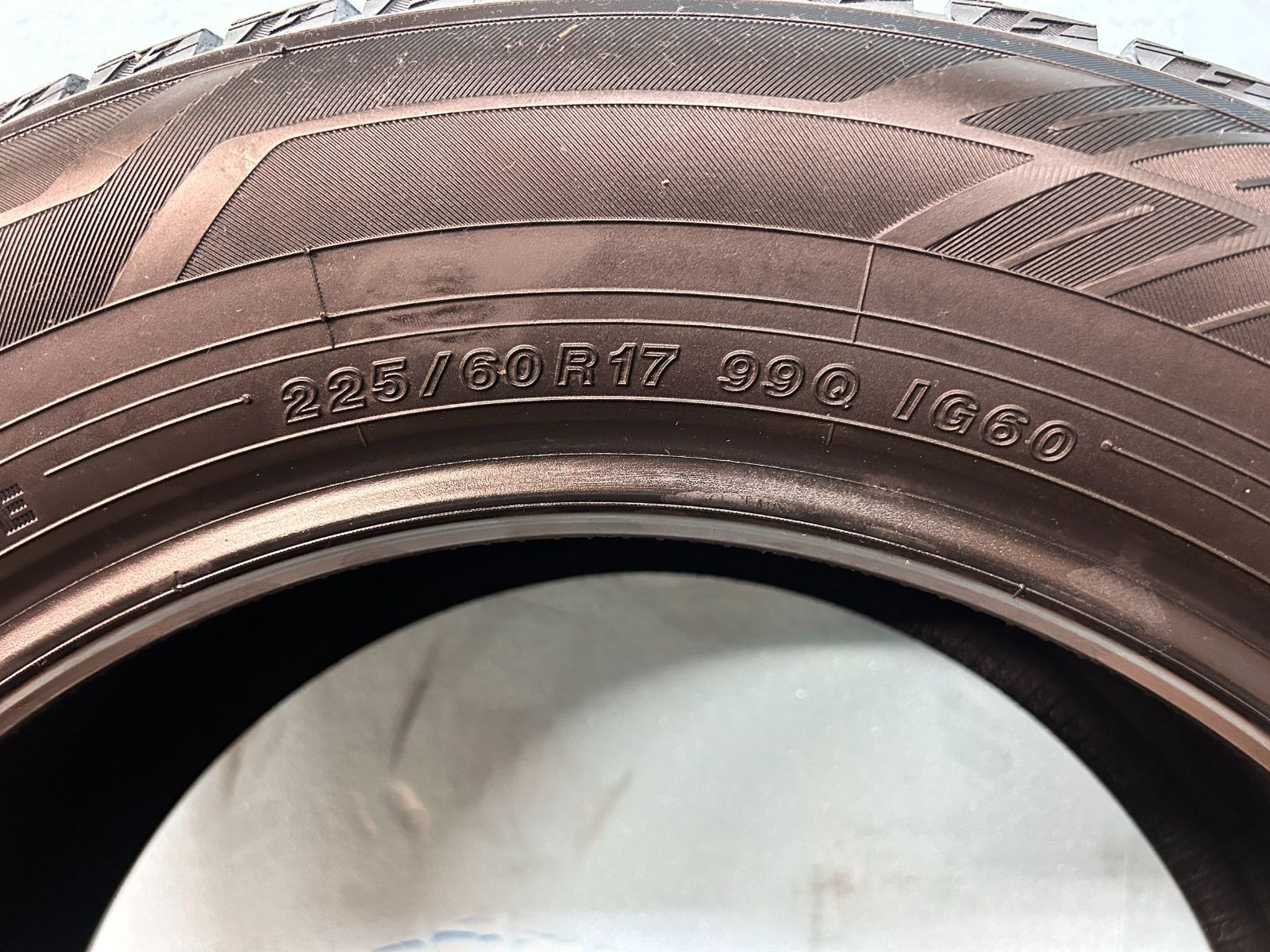  バリ溝 225 60 R 17 iG スタッドレス iceGUARD 17インチ ４本セット No 11 17インチ スタッドレス