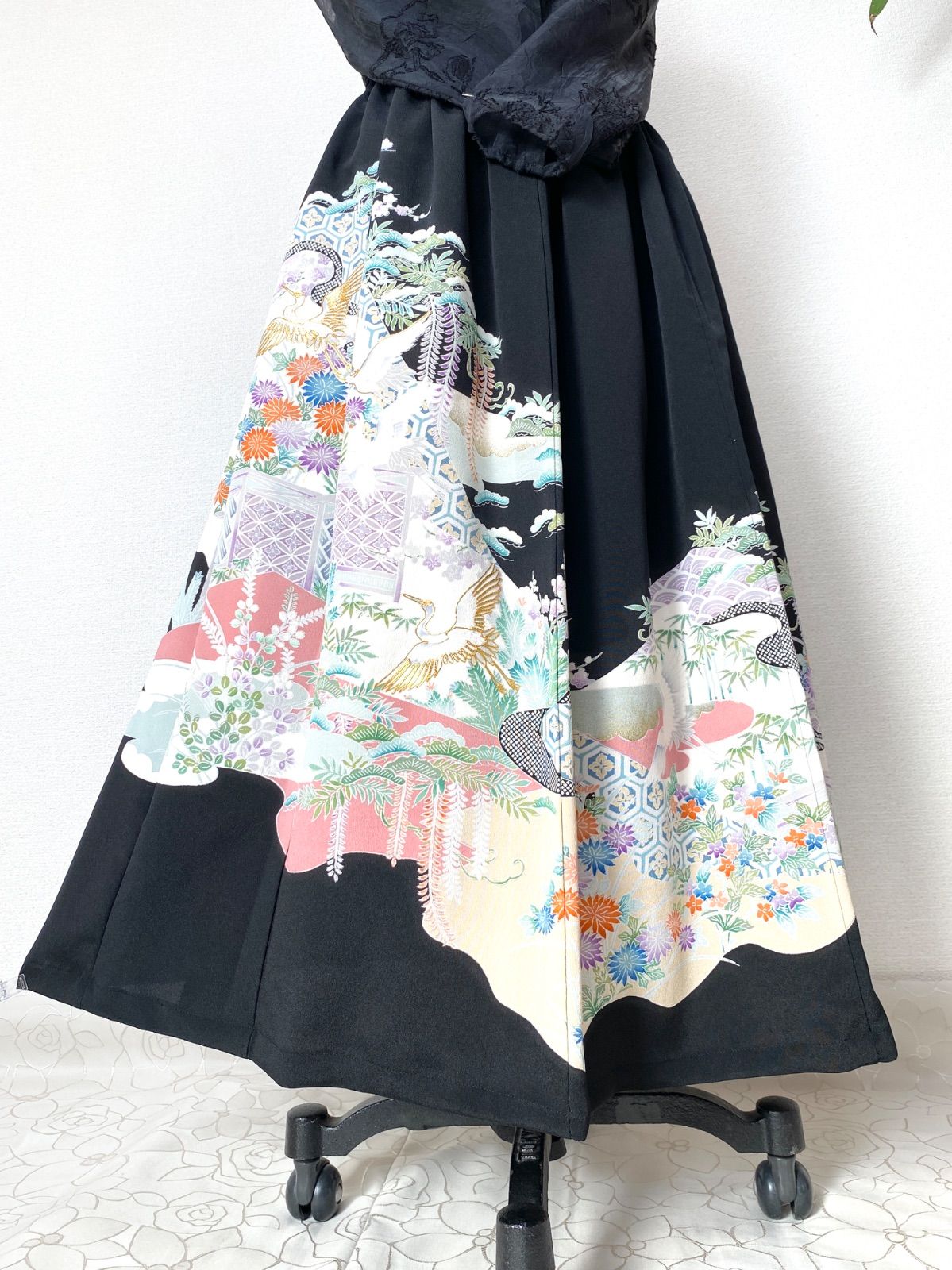 大人 セレブ着物スカートフリーサイズ1点物黒留袖着物リメイクウエストゴムロングスカートフリーサイズ みハンドメイドNO.5826