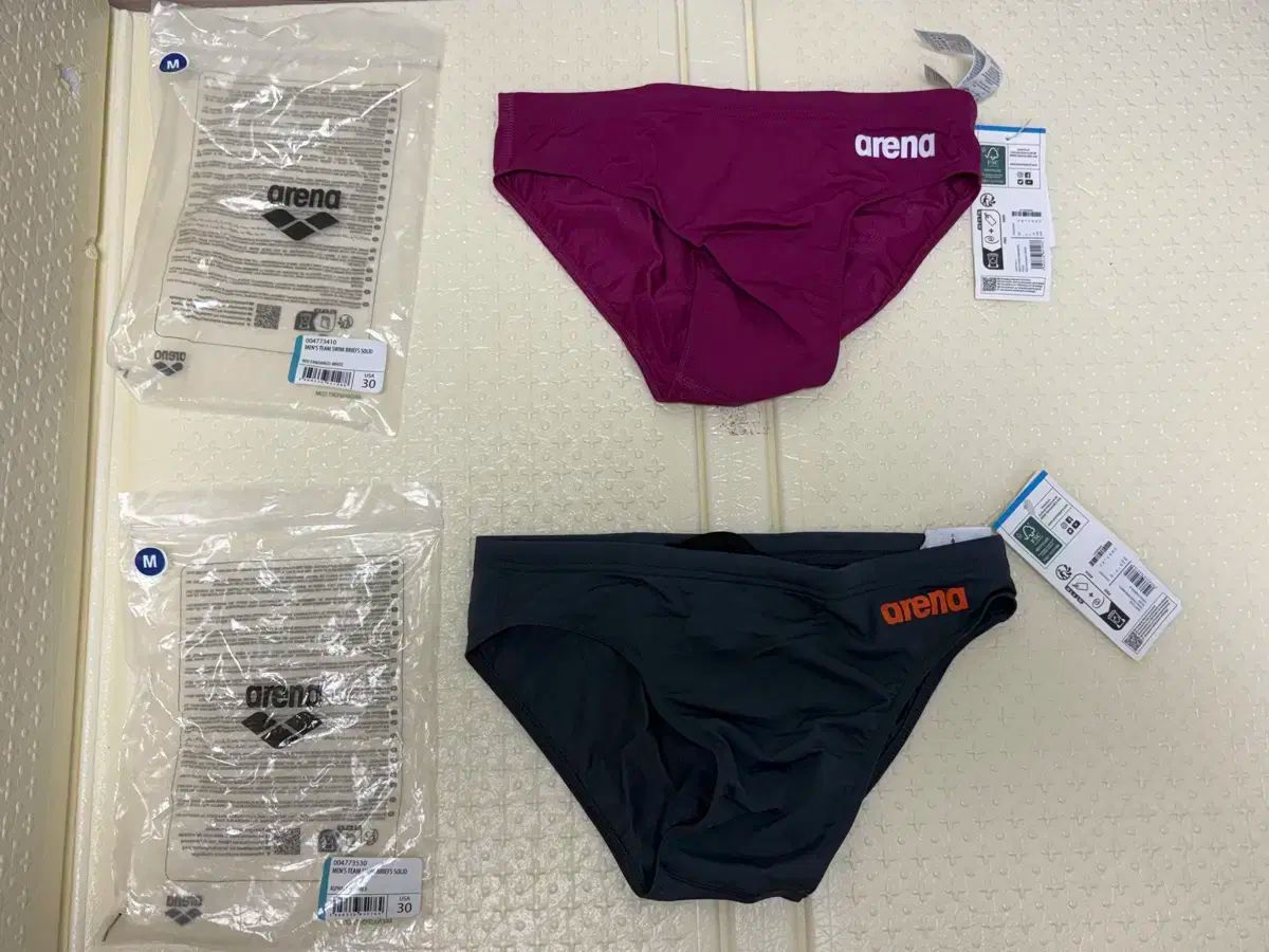 Arena 50周年 モデル 三角