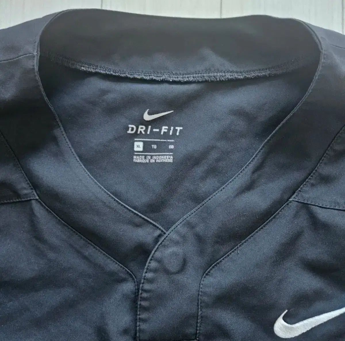 ウィンドブレーカー XL