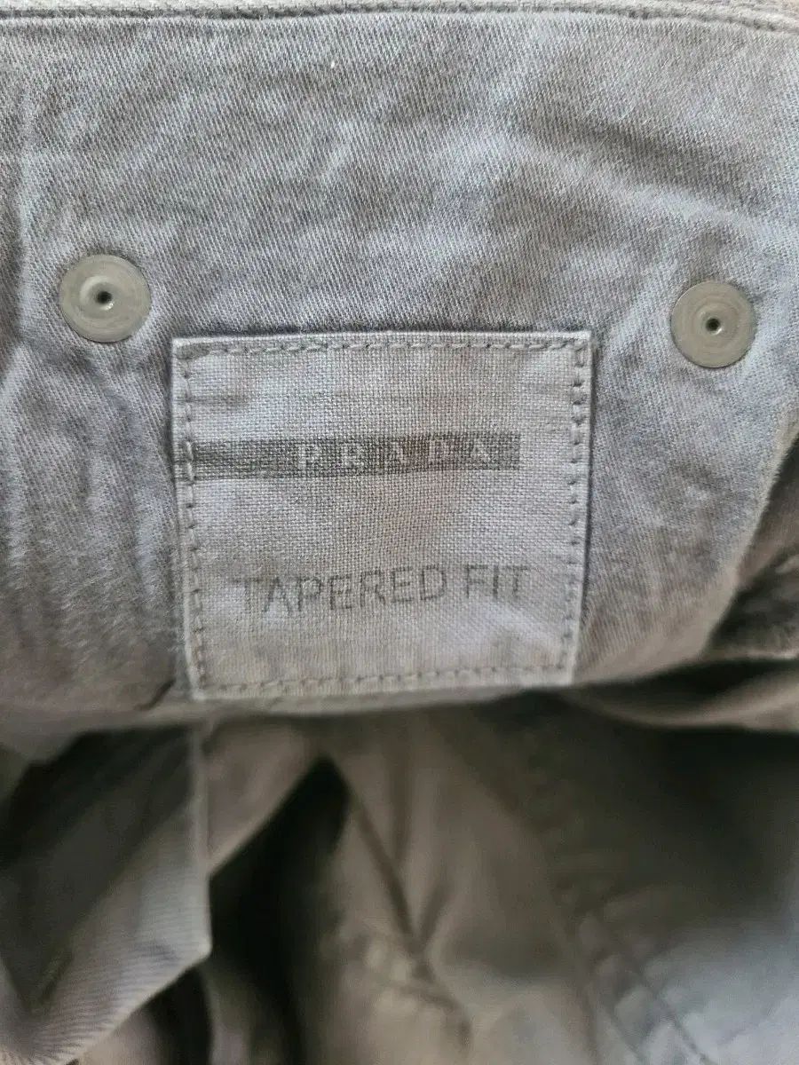 プラダ PRADA テーパードフィット ズボン 29