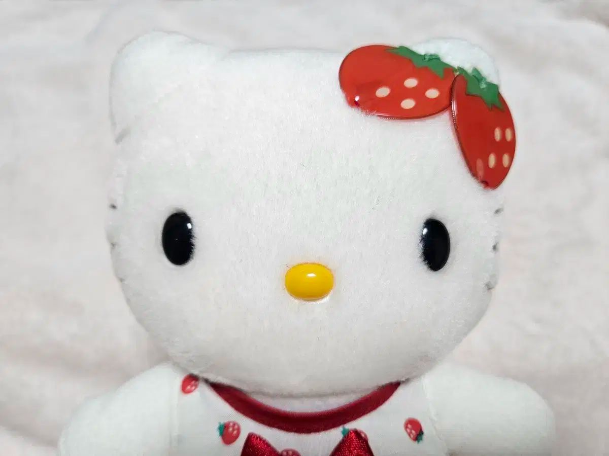 2002年度 クラシック ストロベリー ONE PIECE hello kitty ぬいぐるみ