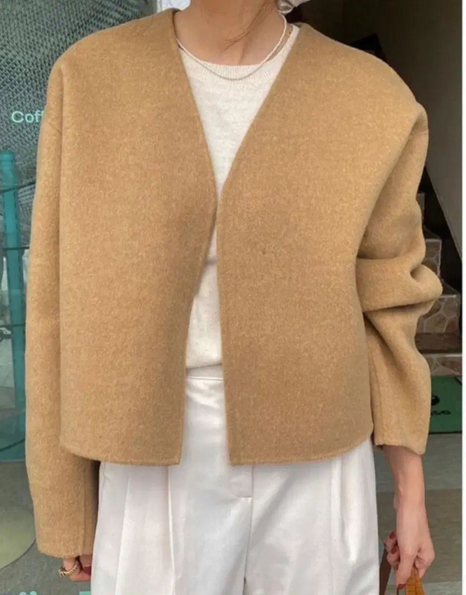 ベイジ ノー ハーフ ウールコート