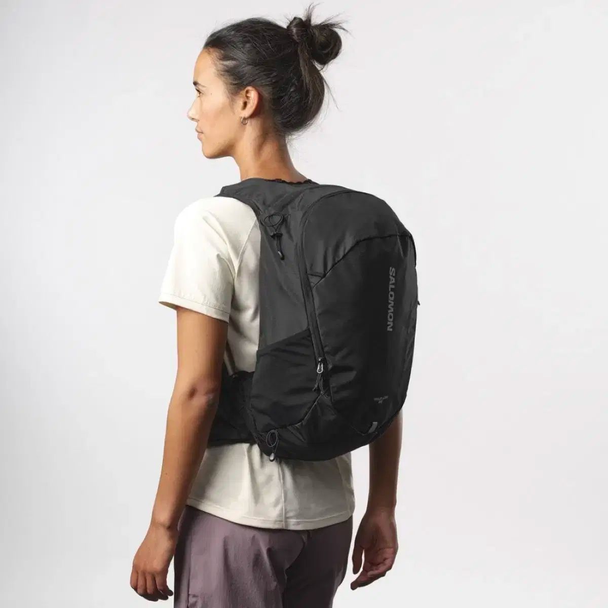 実際に着用 1回 SALOMON サロモン 20 バックパック ブラック