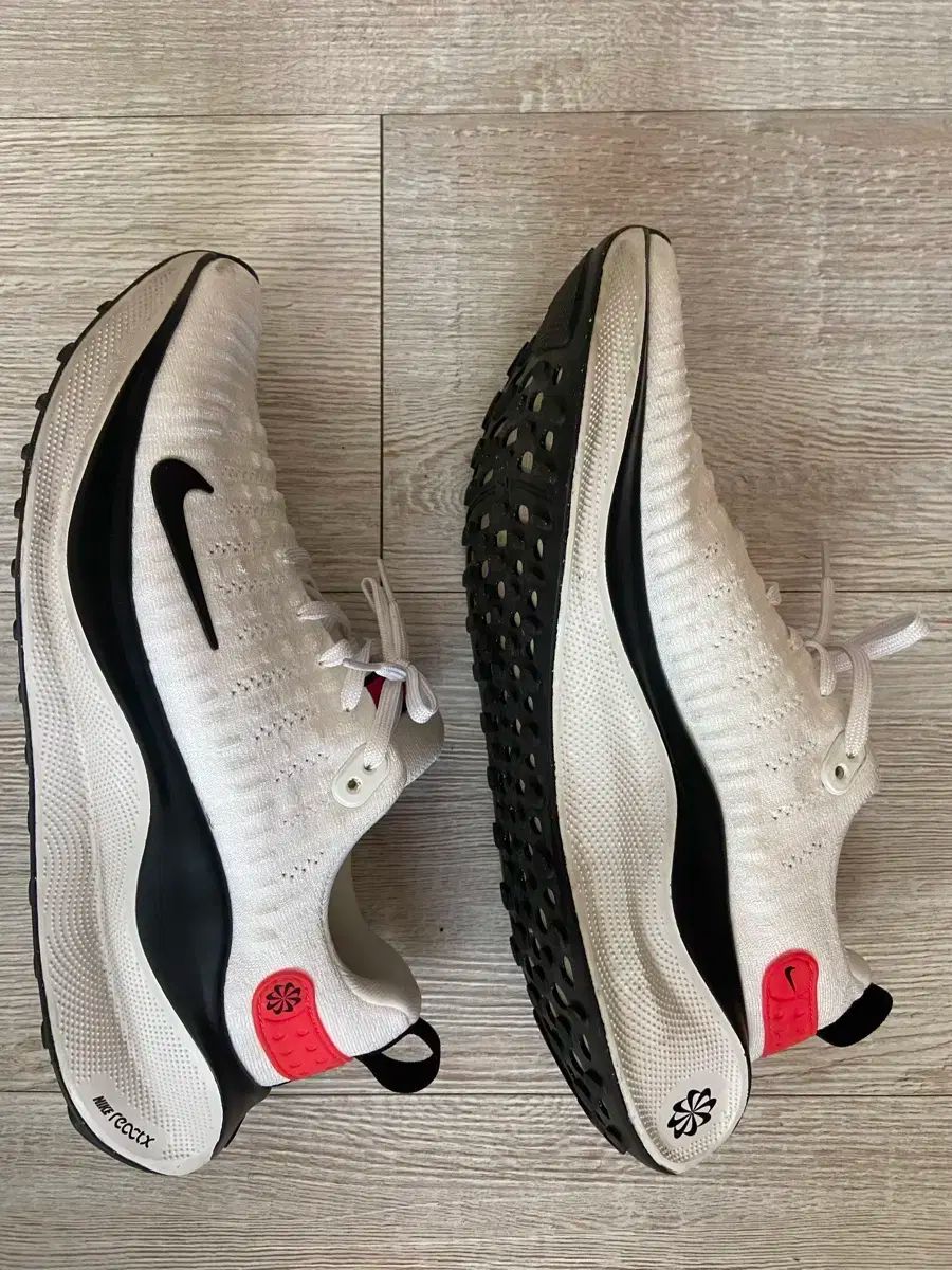 ナイキ リアクト インフィニティ ラン フライニット 白