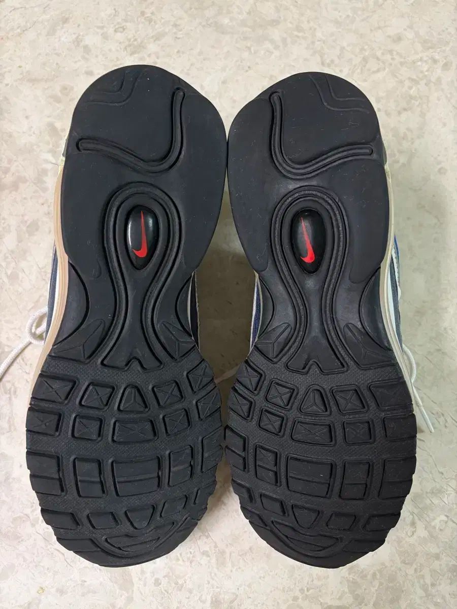 260 NIKE エア マックス 98 ガンダム 2018