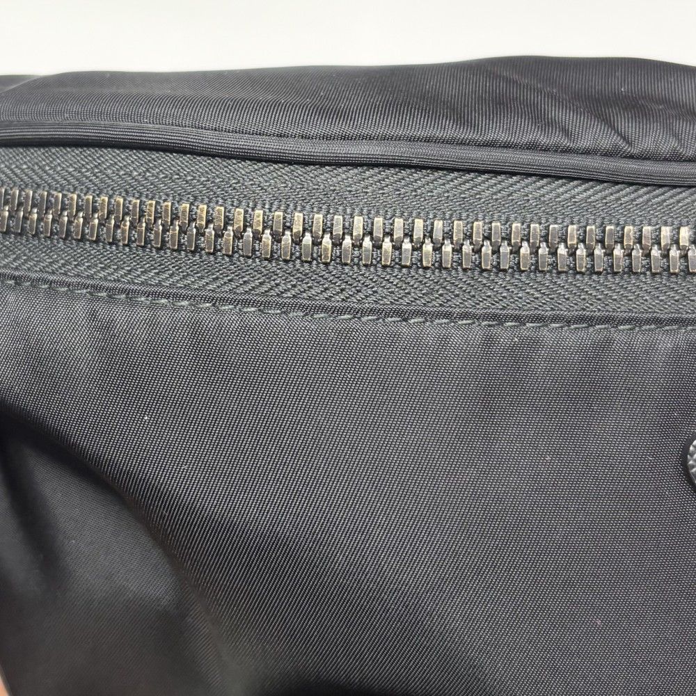 黒 シルバー金具