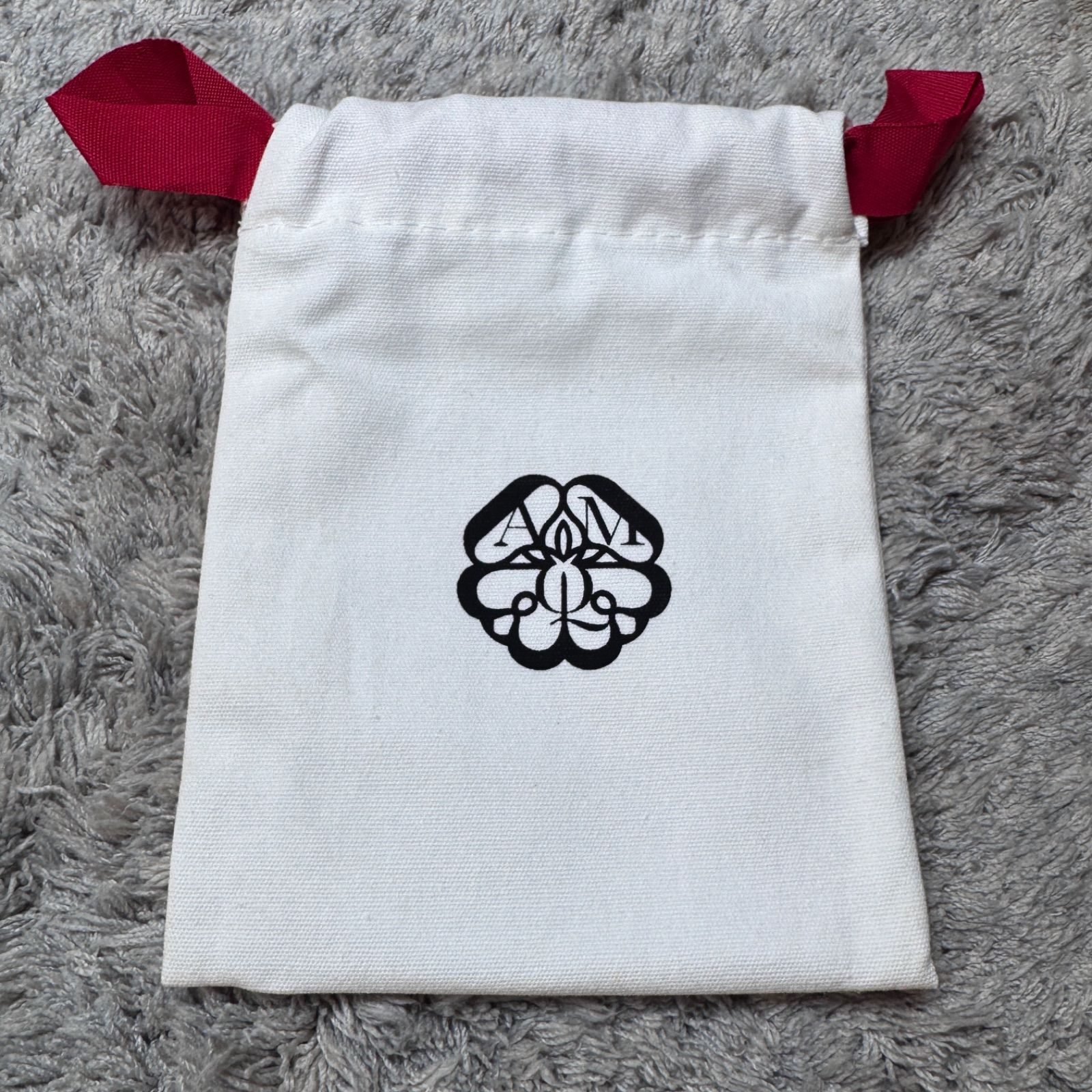  Alexander McQUEEN アレキサンダー マックイーン 二つ折り財布 レザー 保管袋付き 二つ折り財布 折り財布