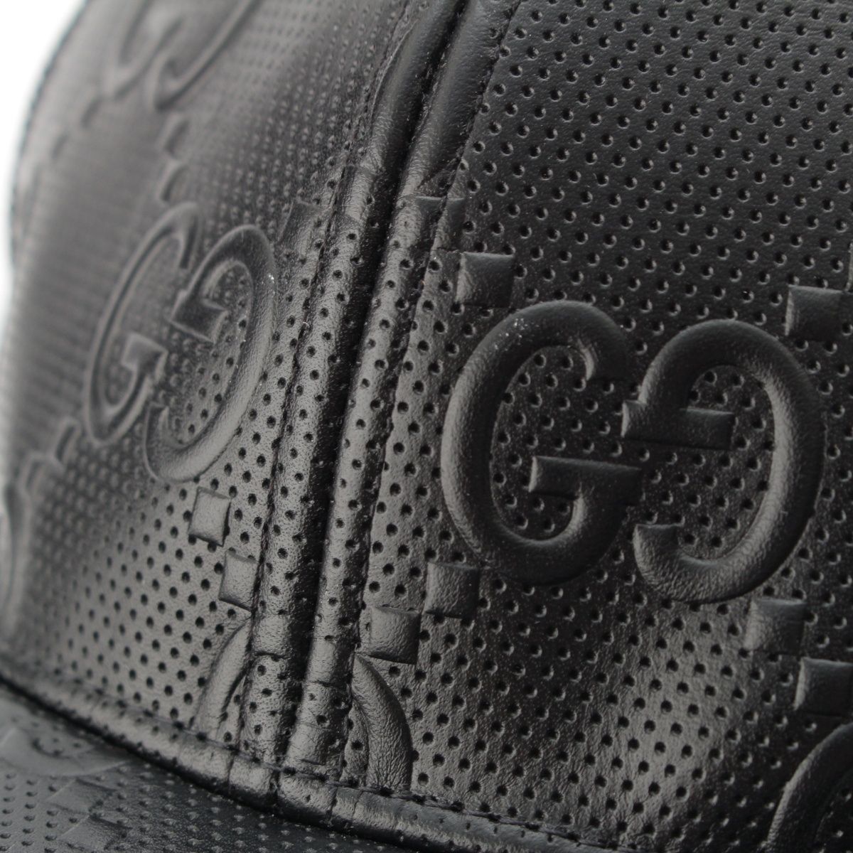 グッチ レザー GGエンボス メッシュ ベースボール キャップ 帽子