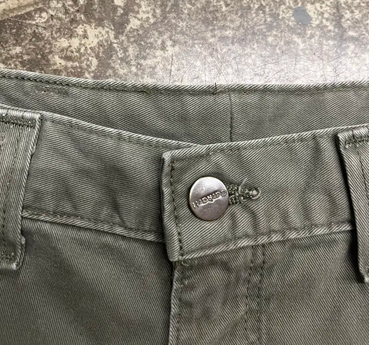 カーハート シングルニー