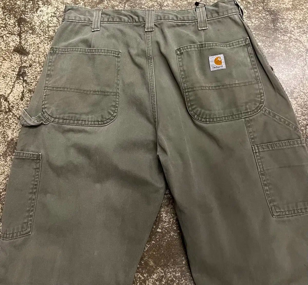 カーハート シングルニー