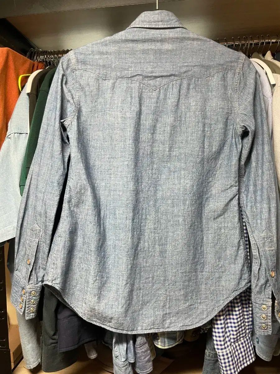 シャンブレー シャツ