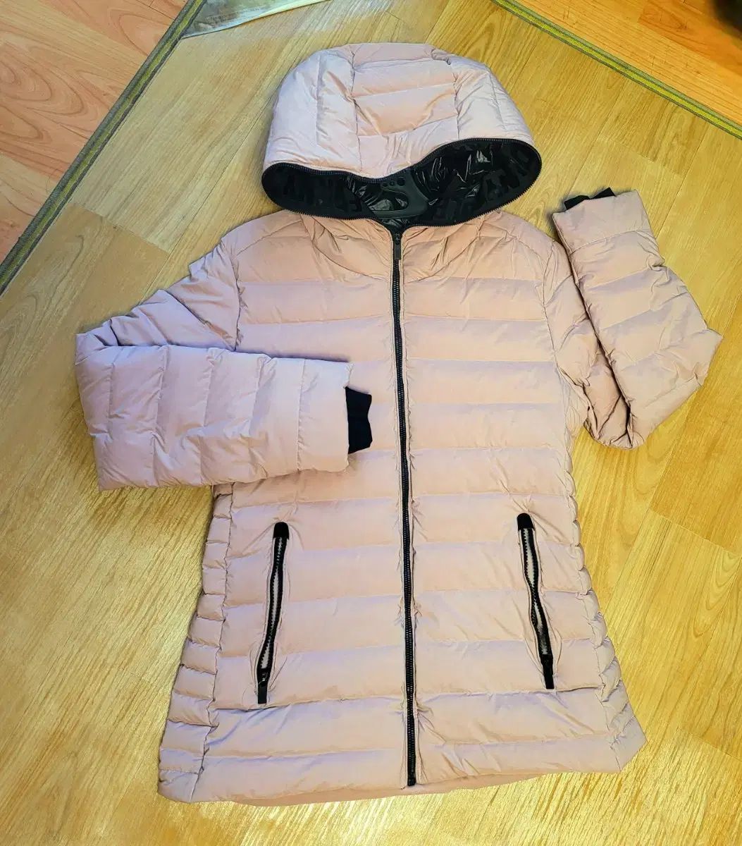 DKNY ハンガリーグース レディース ゴルフ 軽量ダウン ミディアム