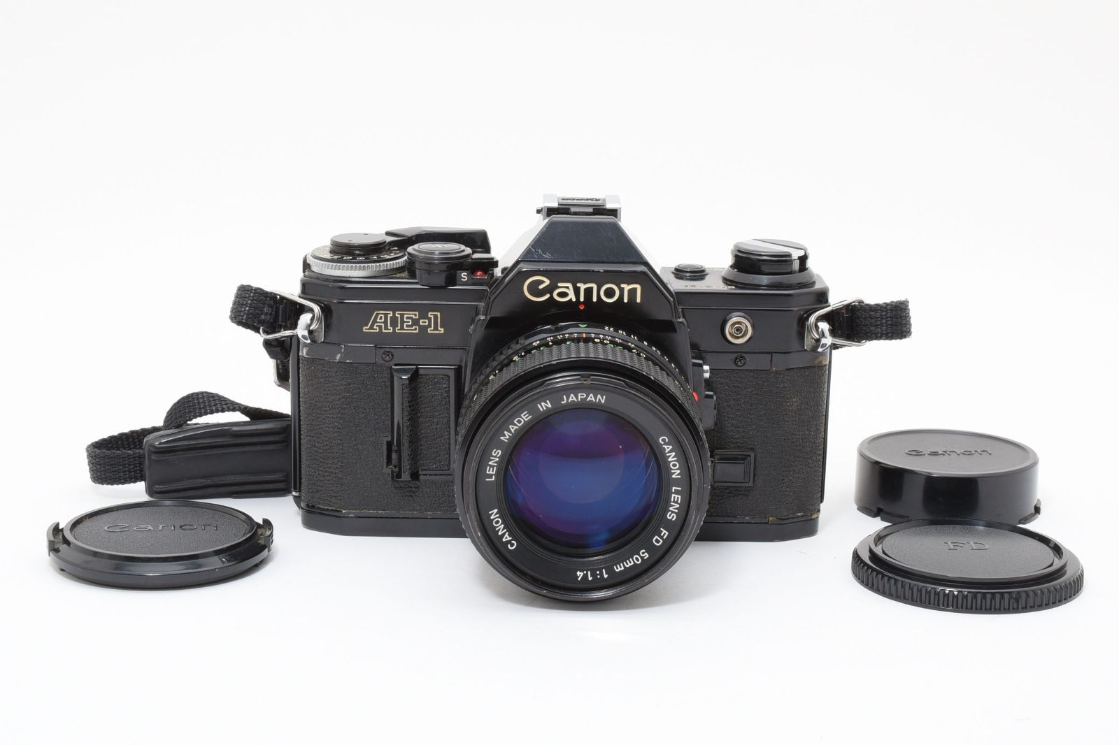 Canon AE 1 ブラック FD 50 mm F 4 レンズセット フィルムカメラ 一眼レフ 黒 ボディ キャノン FDマウント 35 mmフィルム