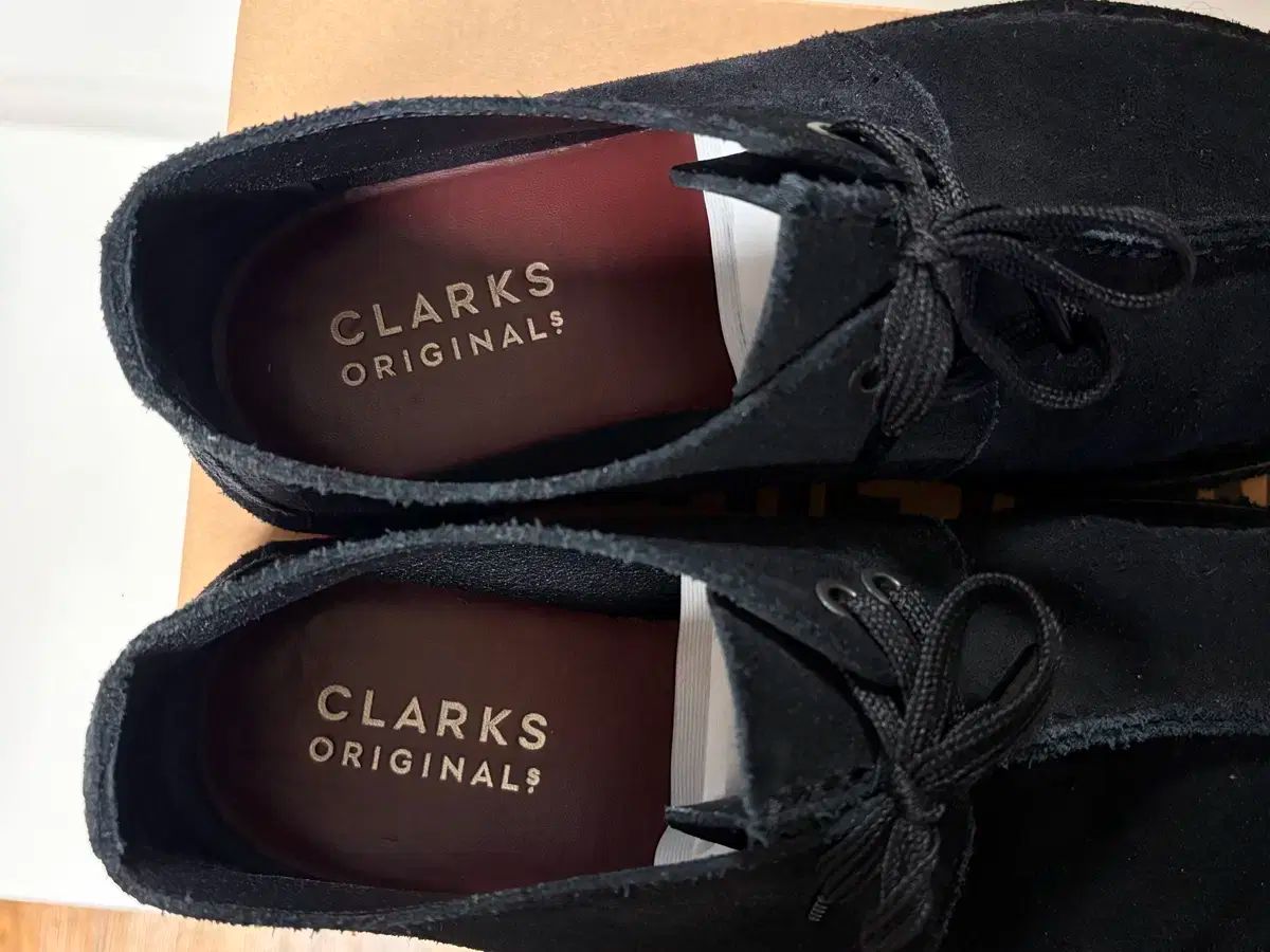  クラークス デザート トラック ブラック UK 8.5 その他 ブーツ 革靴