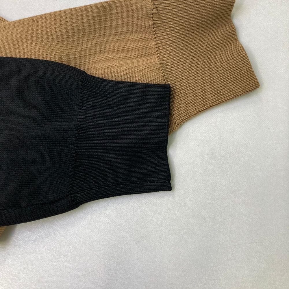 長袖ニットセーター