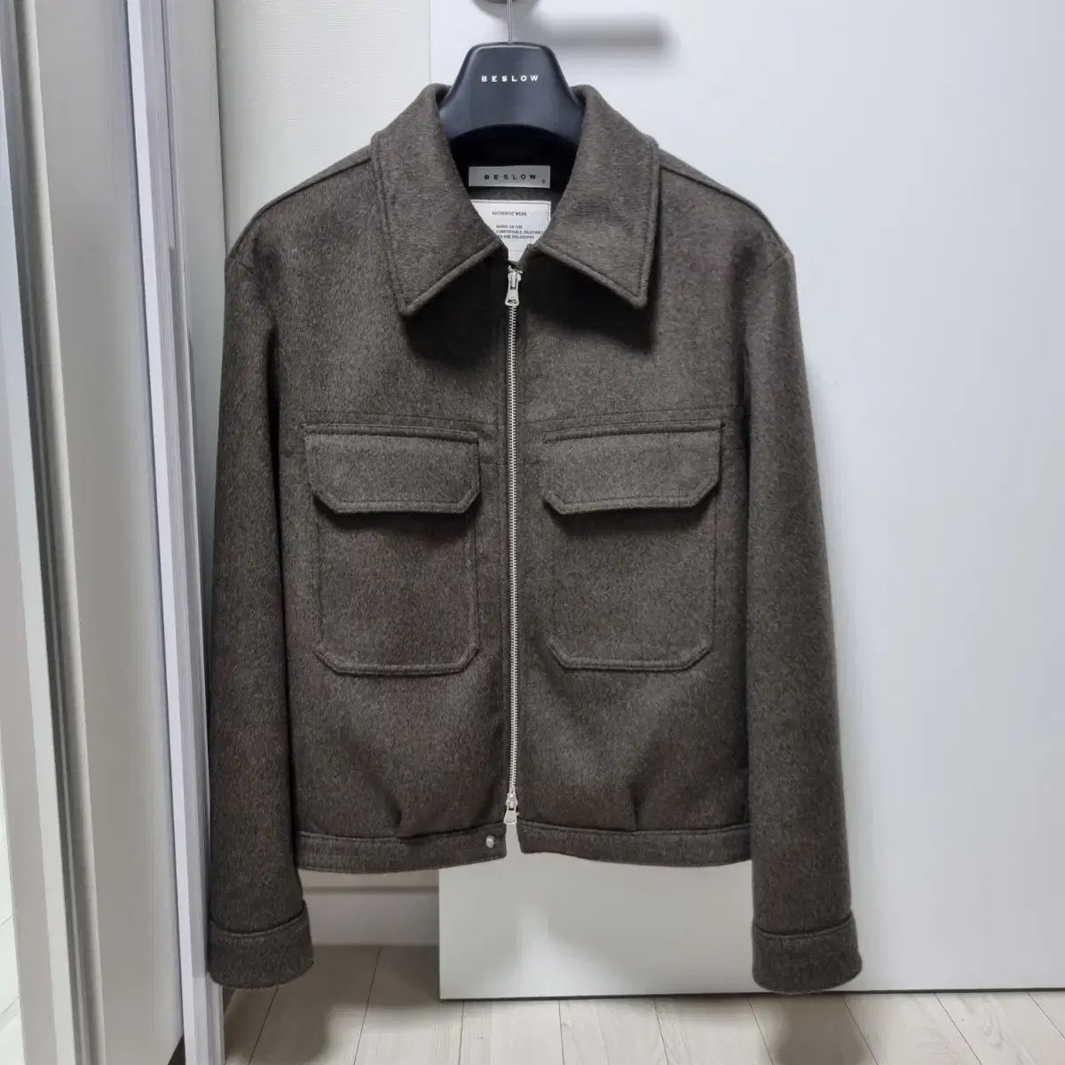 S ビースロー カシミア ジャケット オリーブ