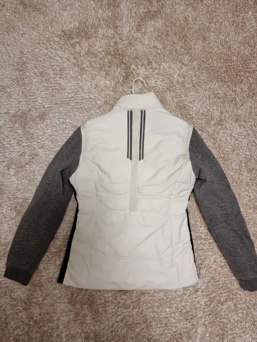 デサント 白 ダウン ニット ハイブリッド ジャケット