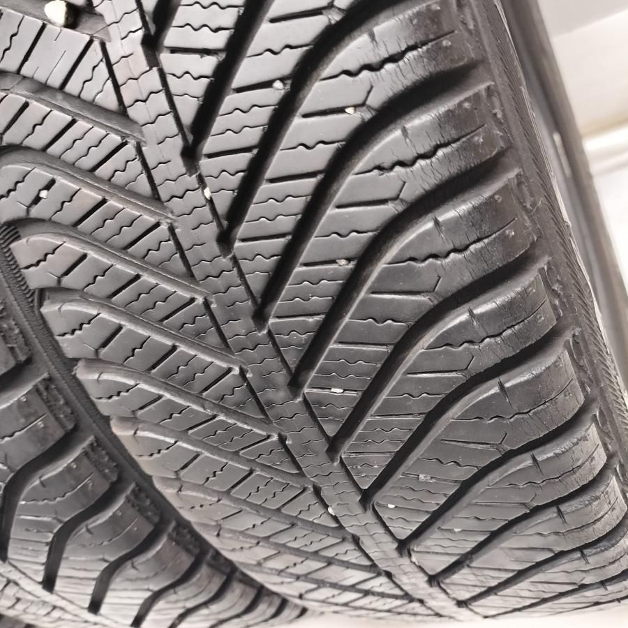 グッドイヤー Vector