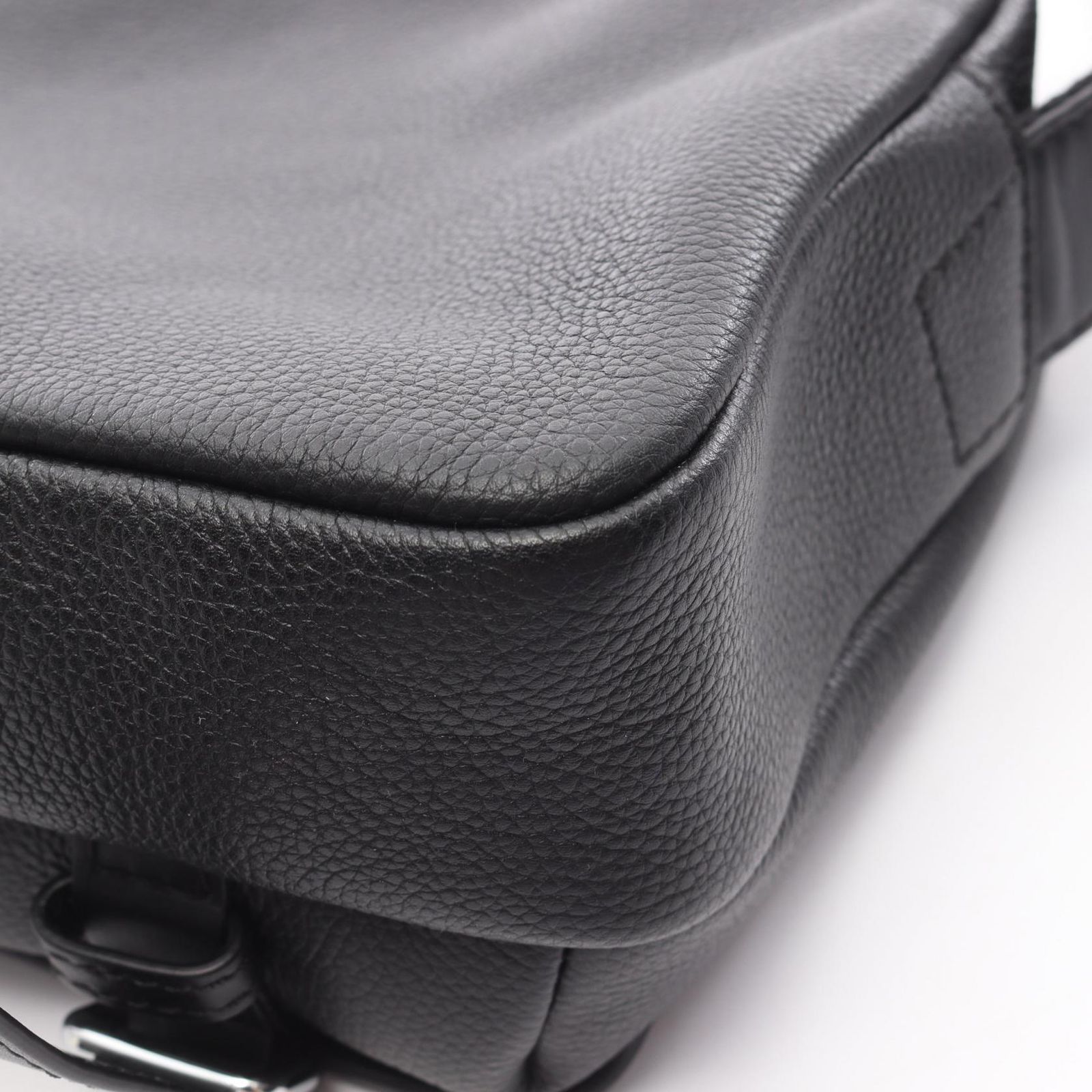 ロエベ LOEWE ショルダーバッグ ミリタリー メッセンジャー 317 12 AA 72 ブラック レザー メッセンジャーバッグXS メンズ A 高見え ワイドデニム