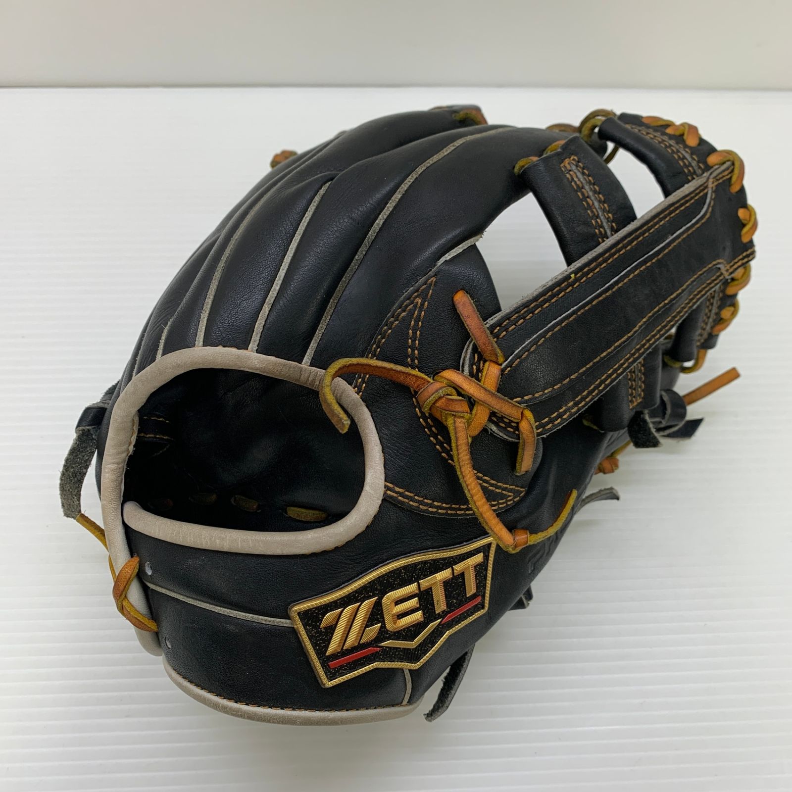 ゼット ZETT ロステイタス 軟式 大人 一般 内野手用 グローブ グラブ 右投げ 品 野球 6766