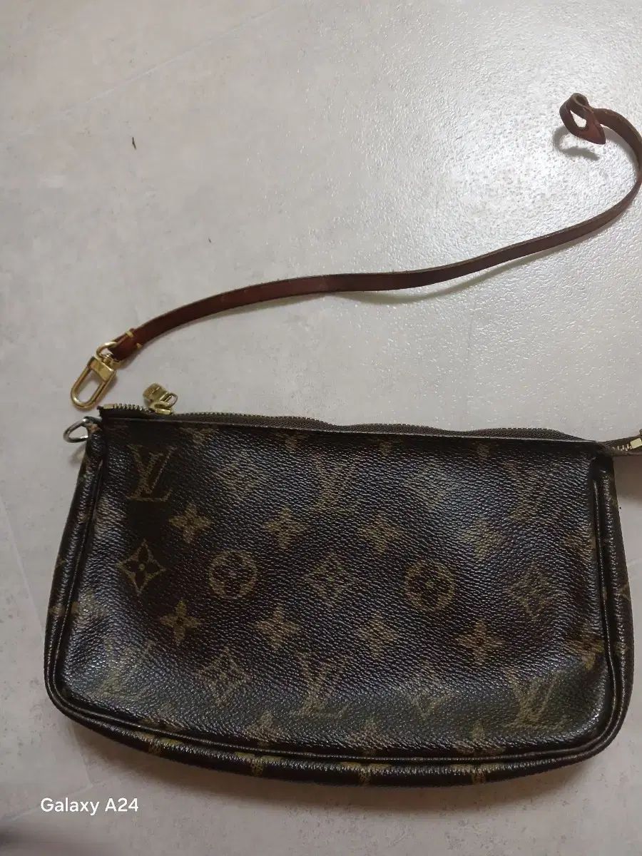 Louis Vuitton ルイヴィトン ポーチ ムン スア