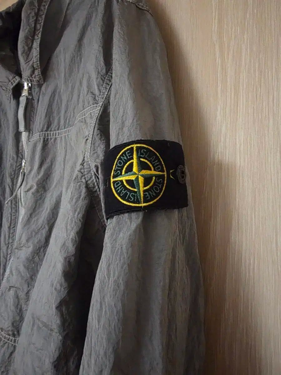 25年 XL STONE ISLAND ストーンアイランド ナイロン メタル オーバーサイズシャツ パールグレー XL