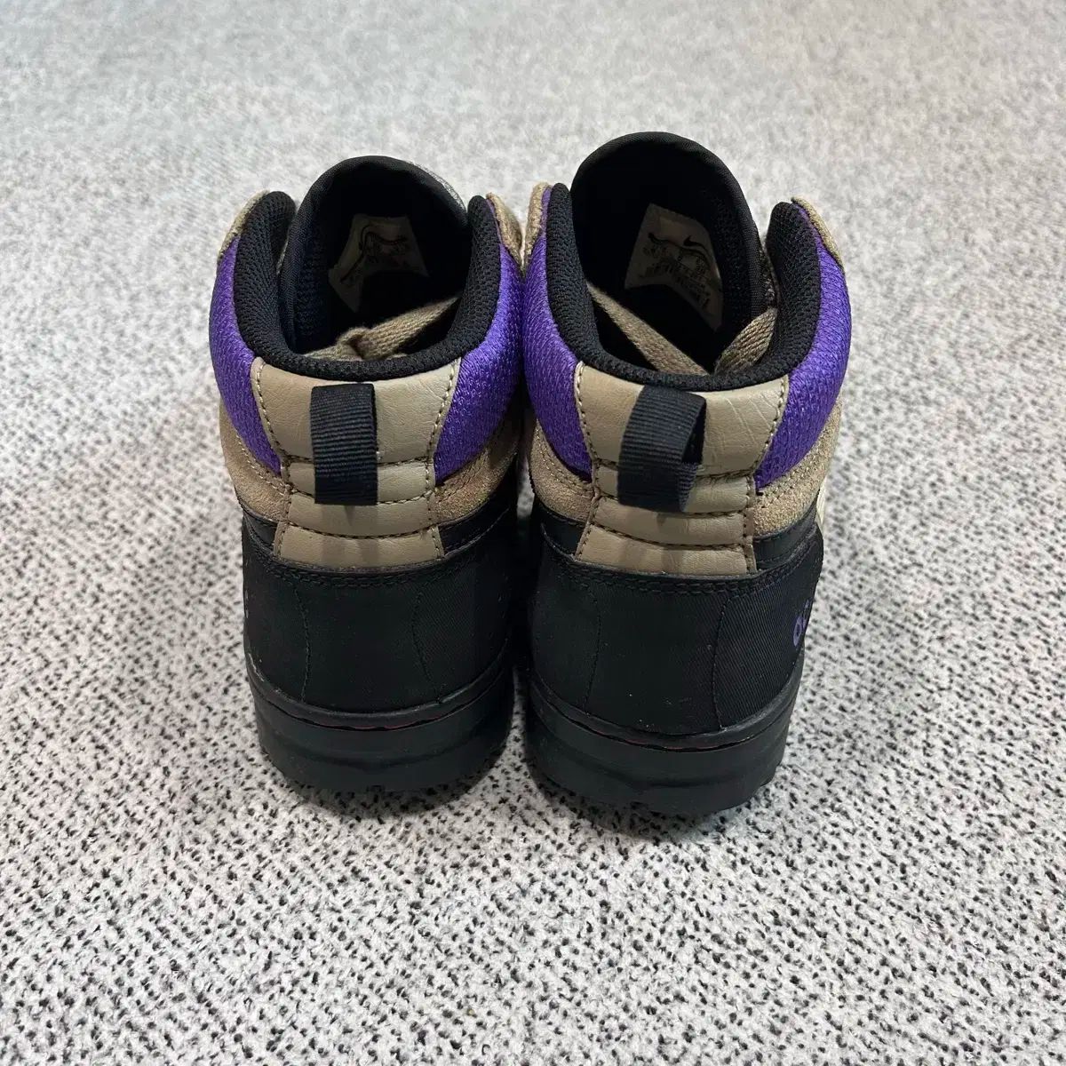 トレッキングシューズ