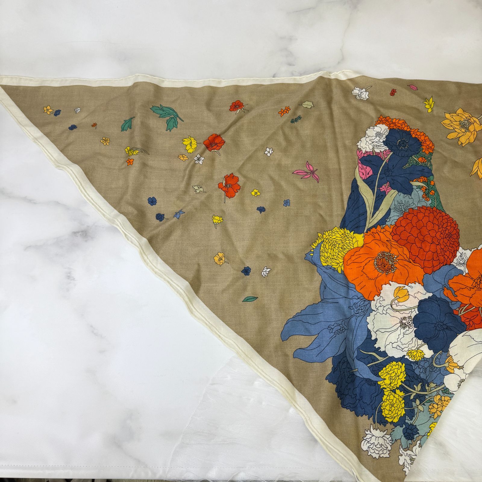 鑑定済み 】エルメス トライアングル ジェアン《 ローブ・レジェール