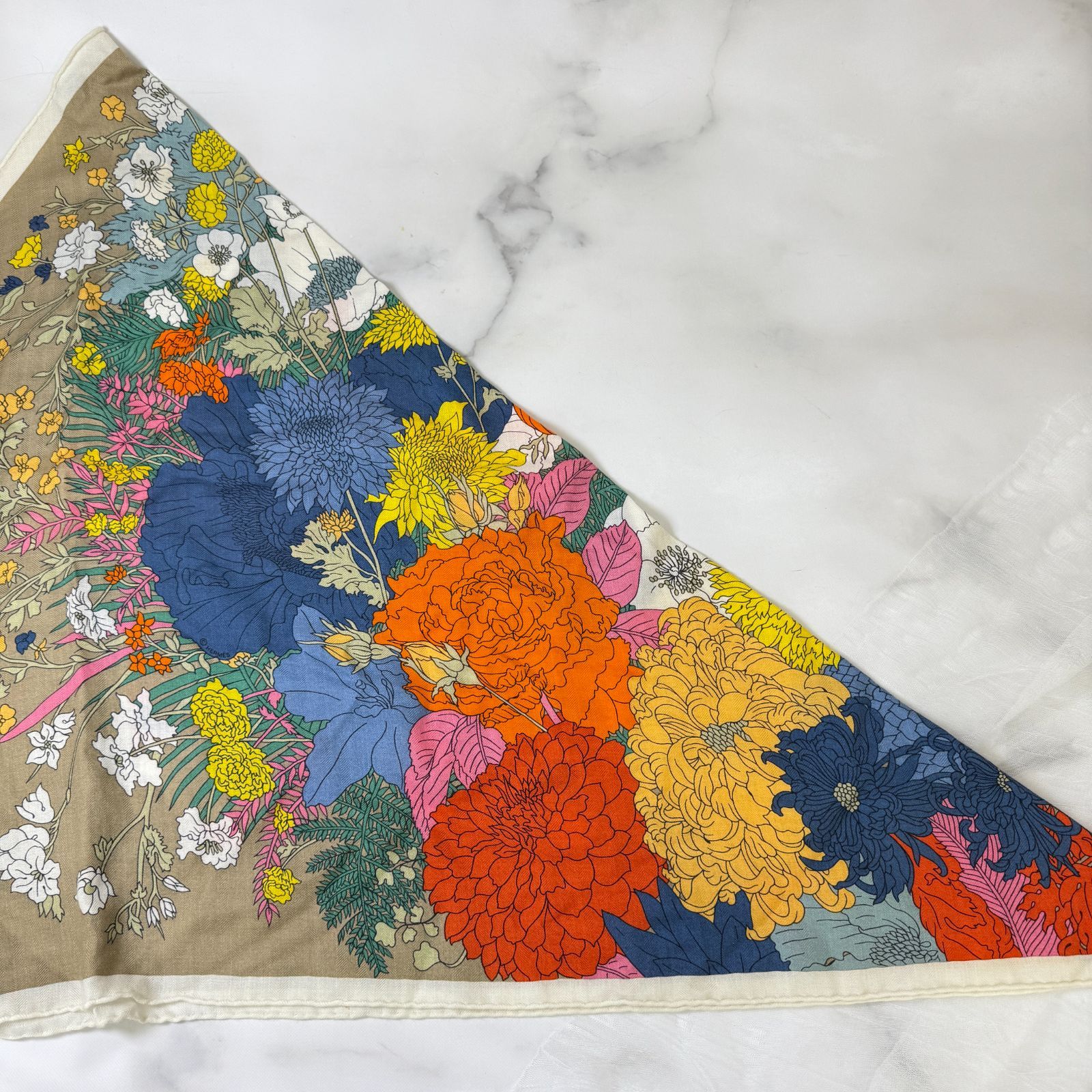 【新品・未使用】エルメス トライアングルジェアン ローブレジェール カシシル 鑑定済み 】エルメス トライアングル ジェアン《 ローブ・レジェール