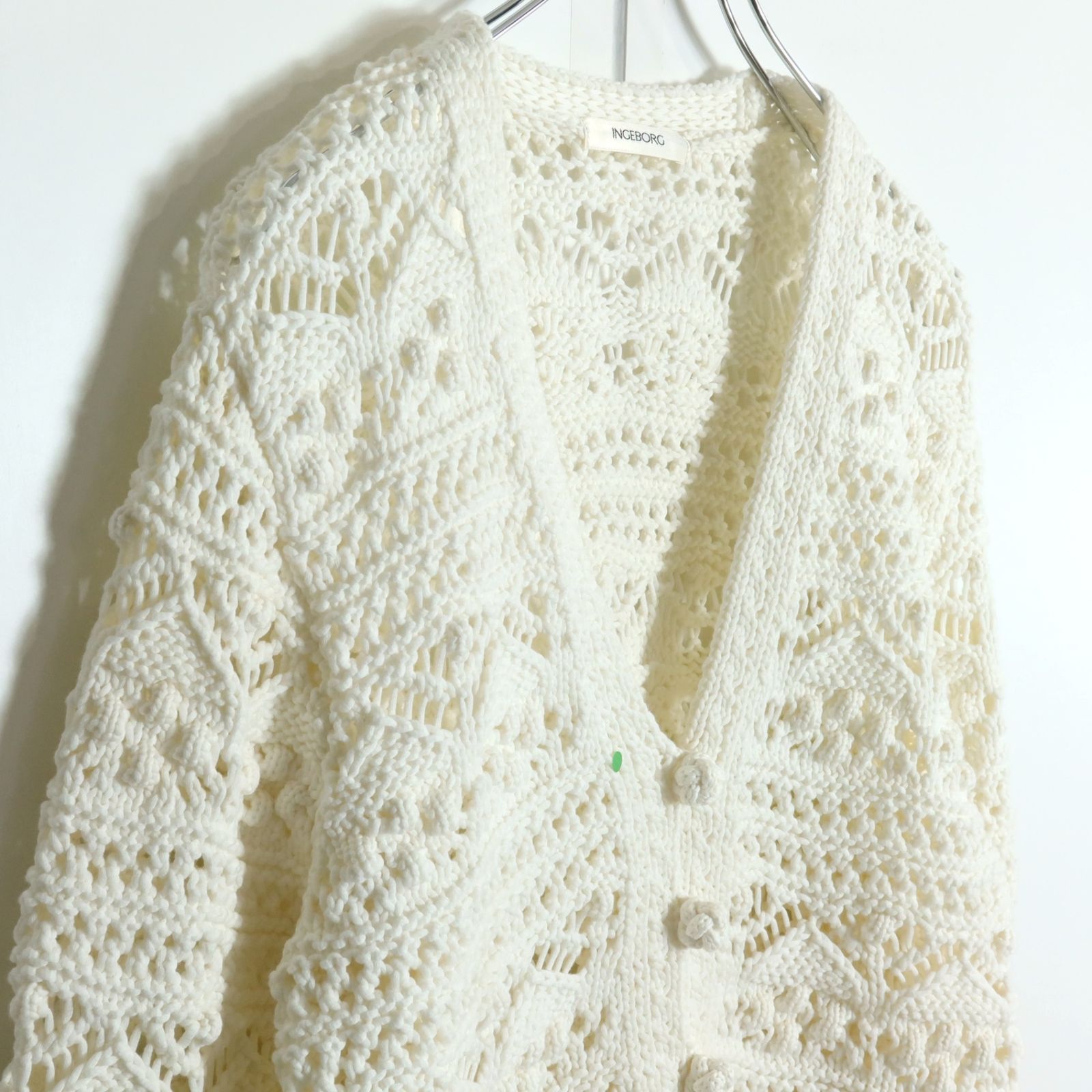 インゲボルグ☆2024年製！ニットカーディガン オフホワイト系 透かし