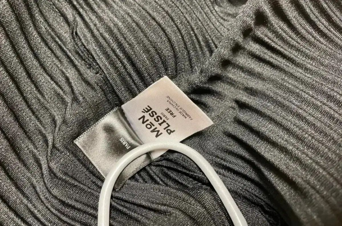 ブラック カーディガン