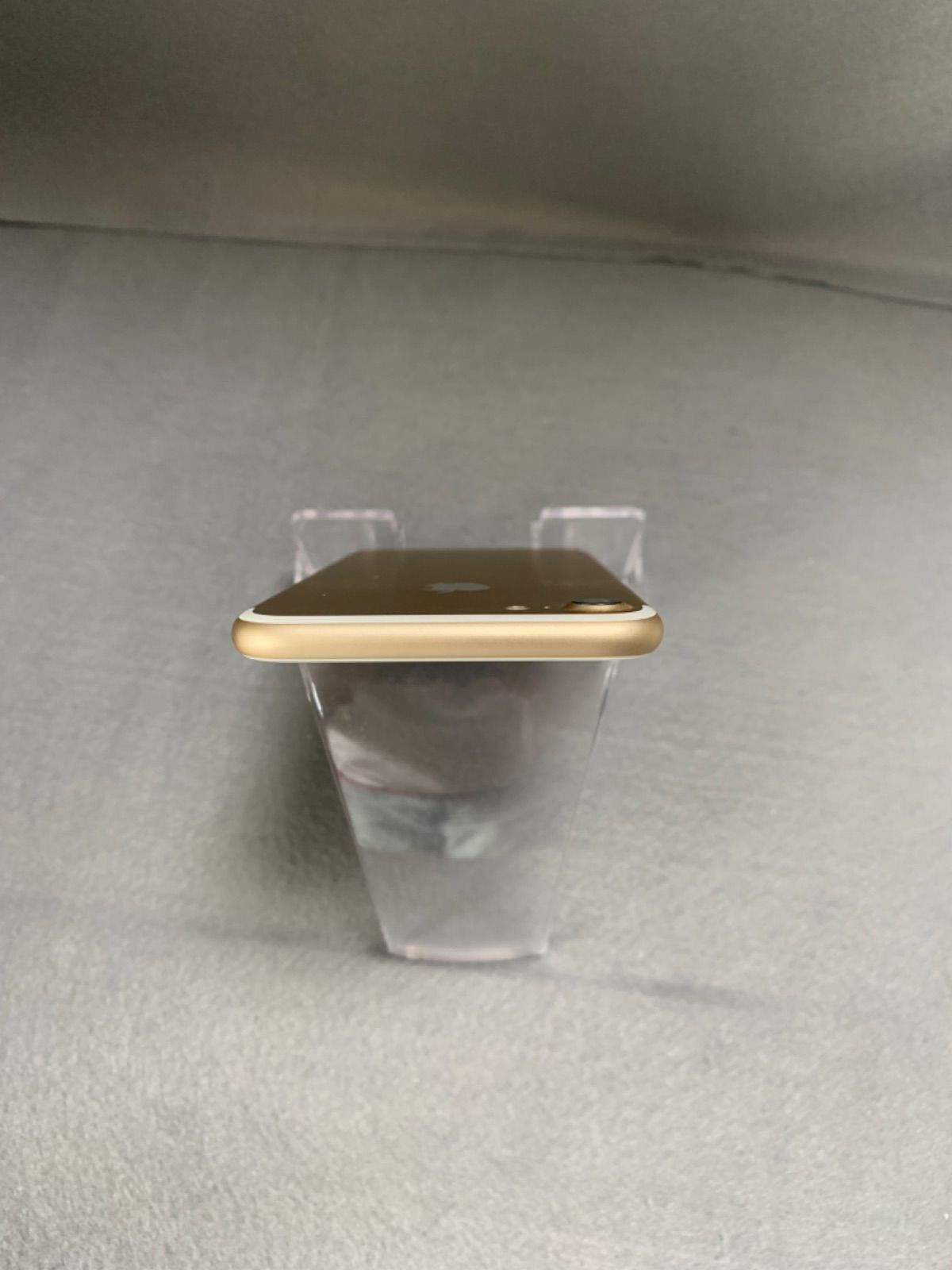 超美品 国内版 SIMフリー iPhone7 32GB ゴールド色