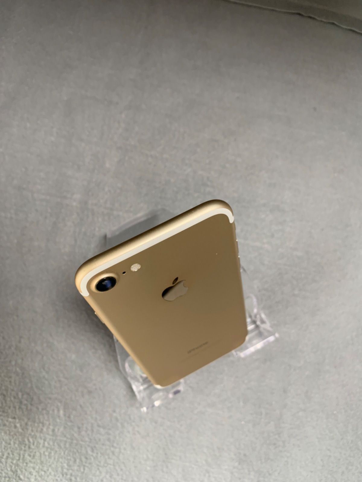 超美品 国内版 SIMフリー iPhone7 32GB ゴールド色