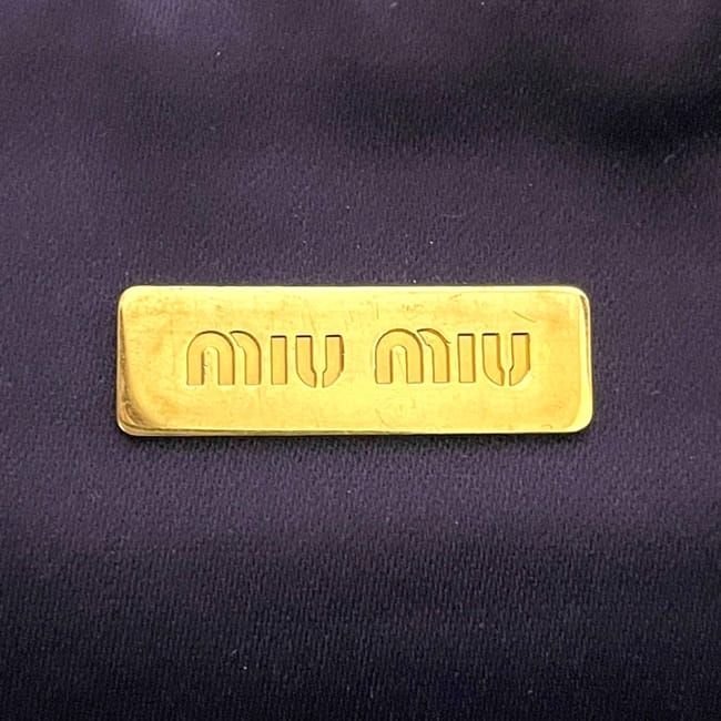 ミュウミュウ ポーチ