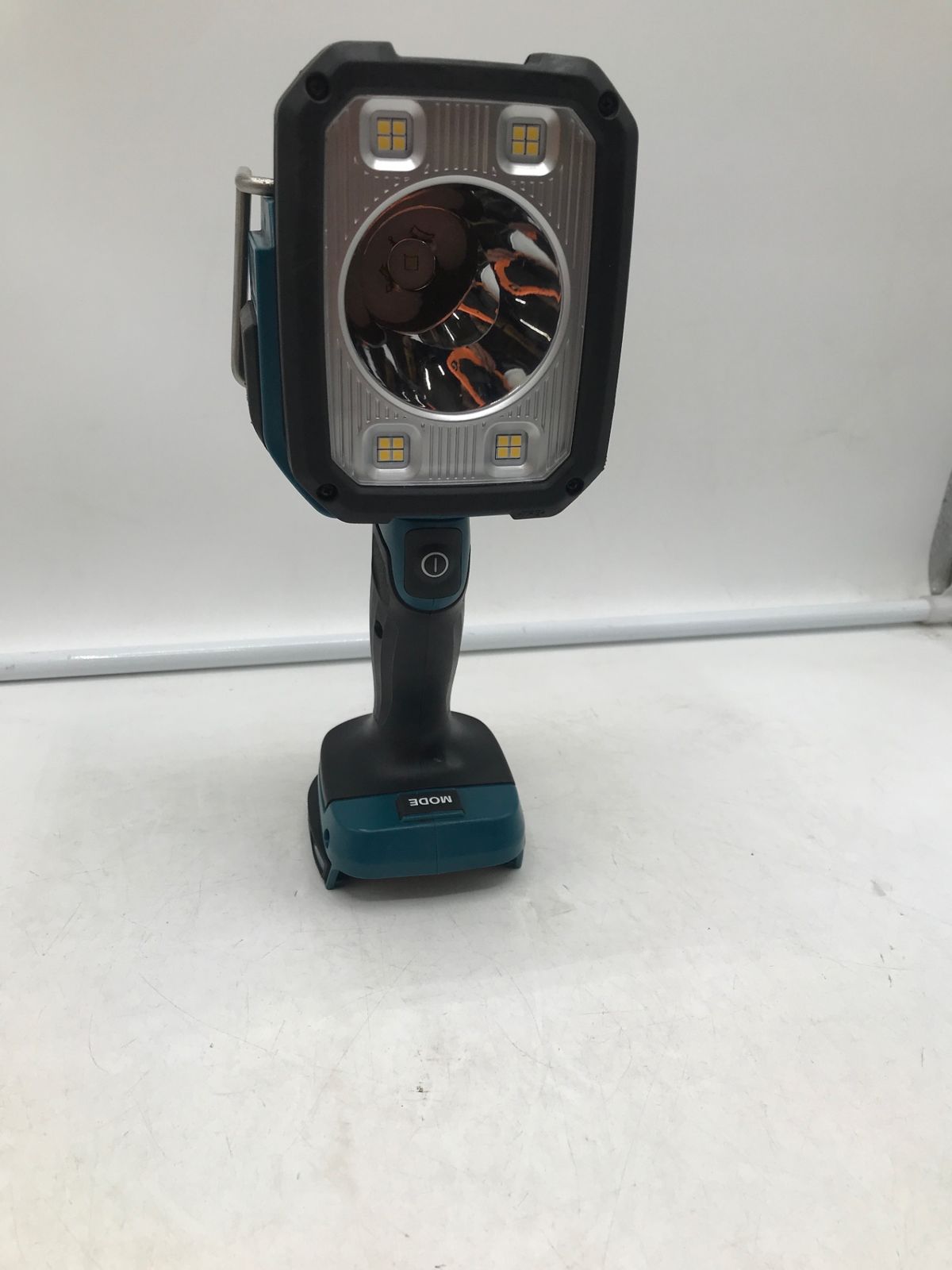品 Makita マキタ 14.4V 18V充電式ワークライト ML812 本体のみ ITGWERJL6WT6 エコツール岡崎岩津店 M02