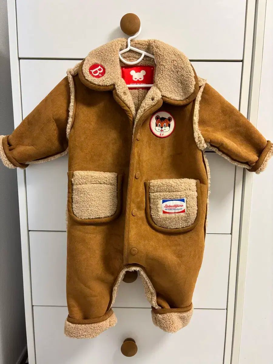 おしゃれコーデ BEBE DE PINO ベベデピノ キッズ ムートン オーバーオール 90 ファッショナブルな