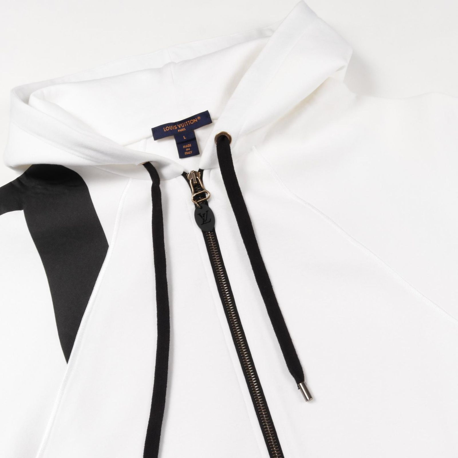 ヴィトン シグネチャースリーブ