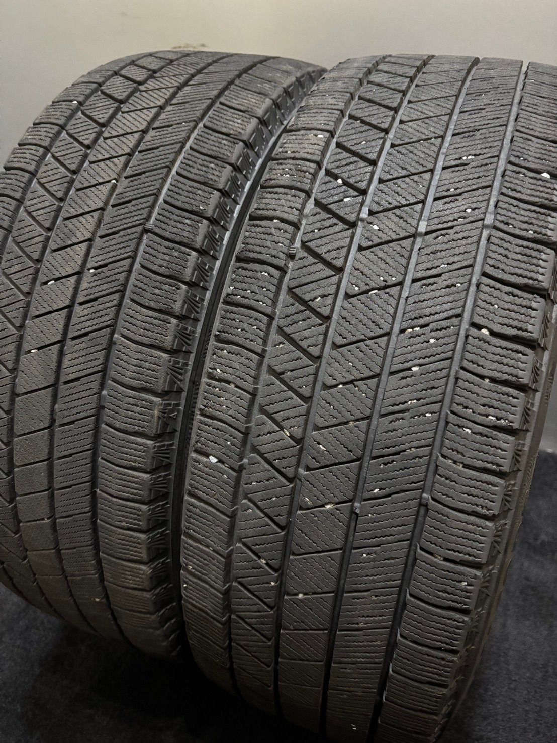 205 60 R 16 VRX 3 21年製 スタッドレス 2本 ブリヂストン ブリザック ノア ヴォクシー ステップワゴン 2 K 499