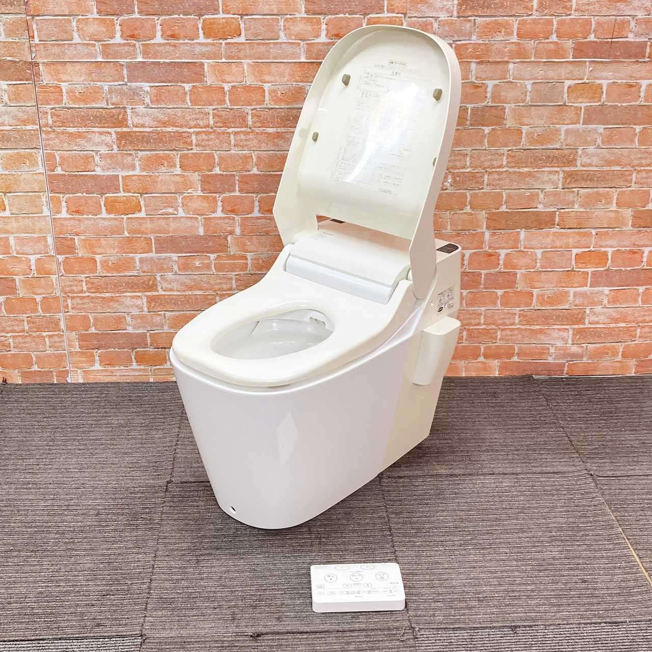 品 Panasonic パナソニック タンクレス一体型トイレ アラウーノ 床下排水 CH 1101 WS 洋式便器 J 0085