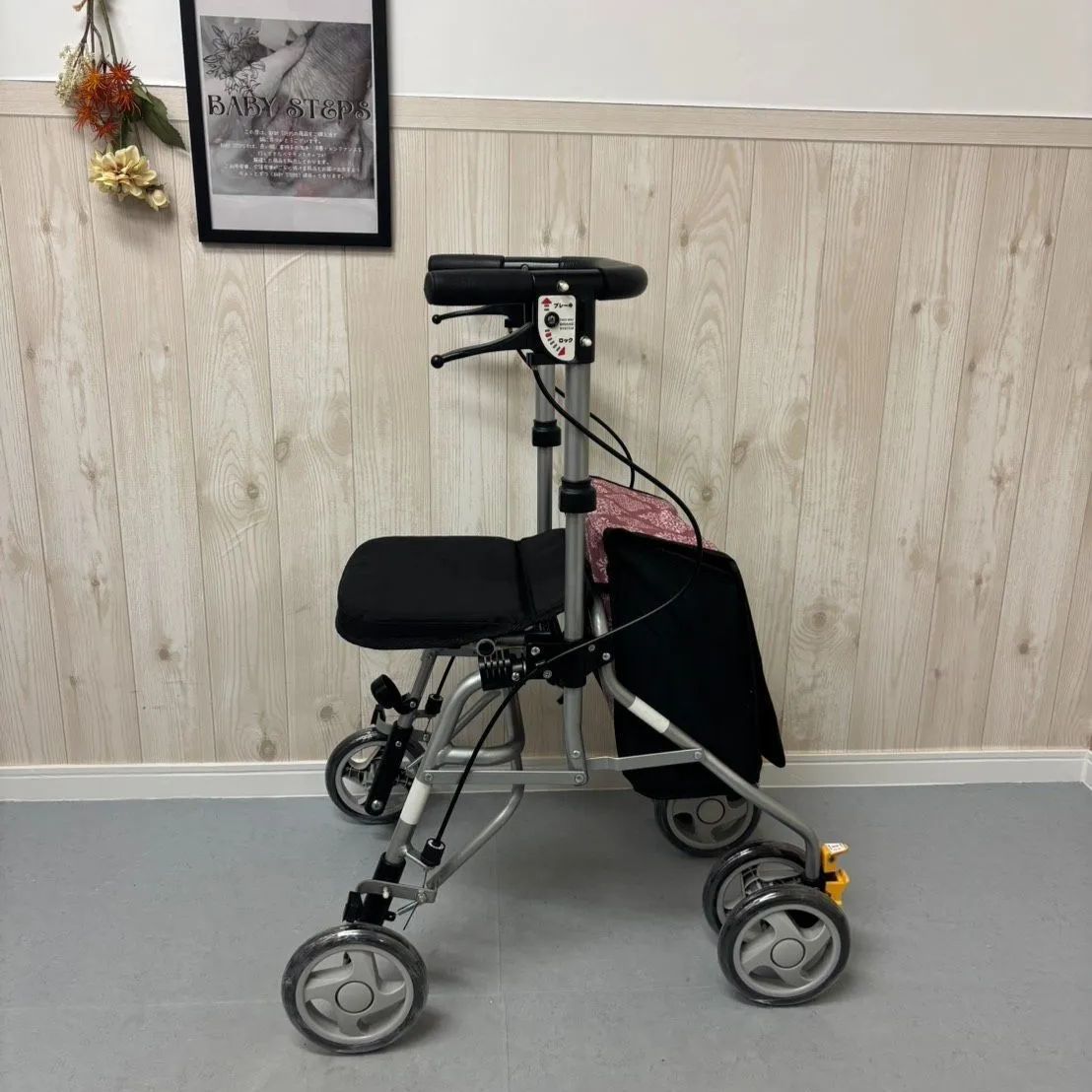 消毒済 中古 歩行器】すぐ使える歩行器 美品 シンフォニーSPスリム 
