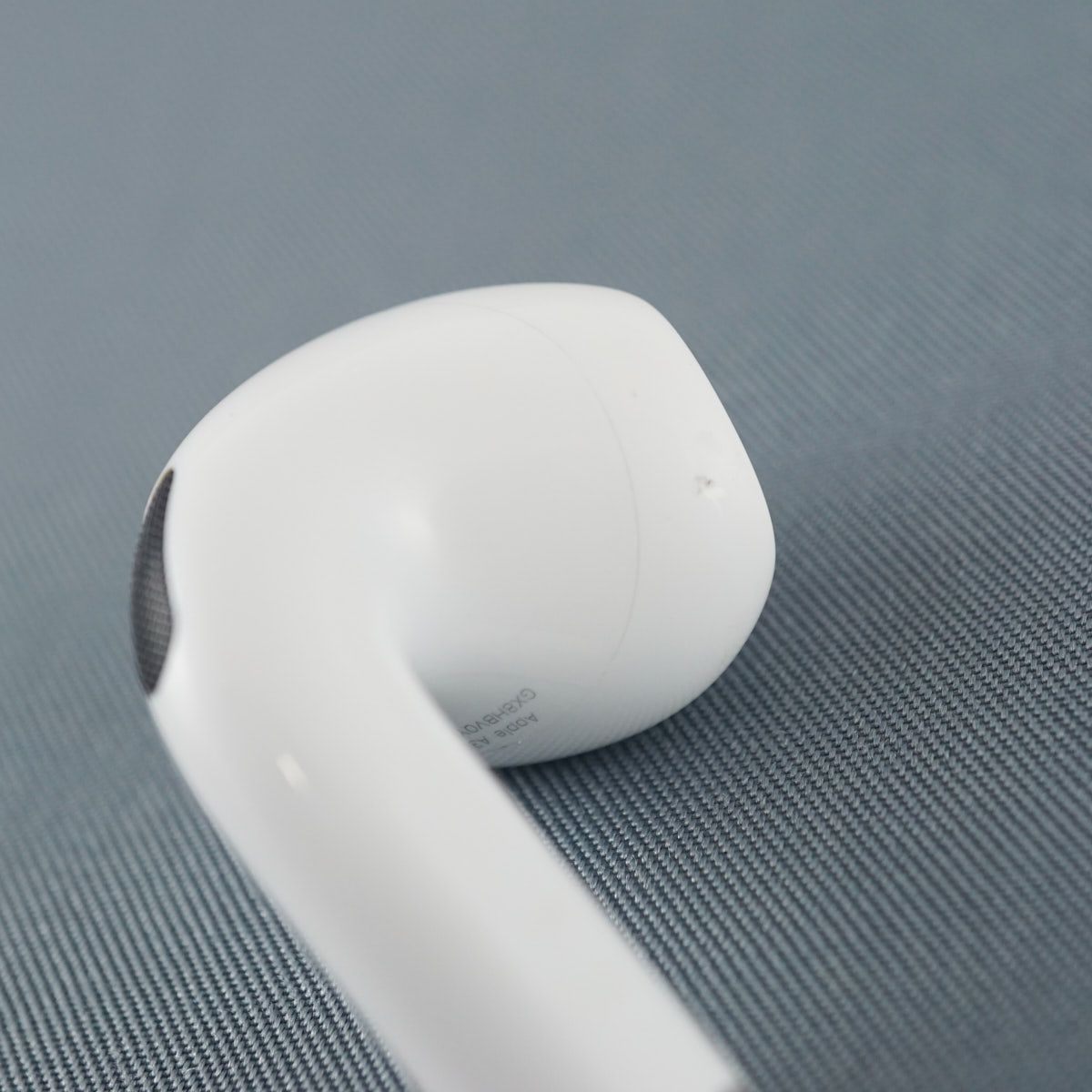 Apple AirPods4 ノイキャンなし 美品！ 2種類登場の「AirPods 4