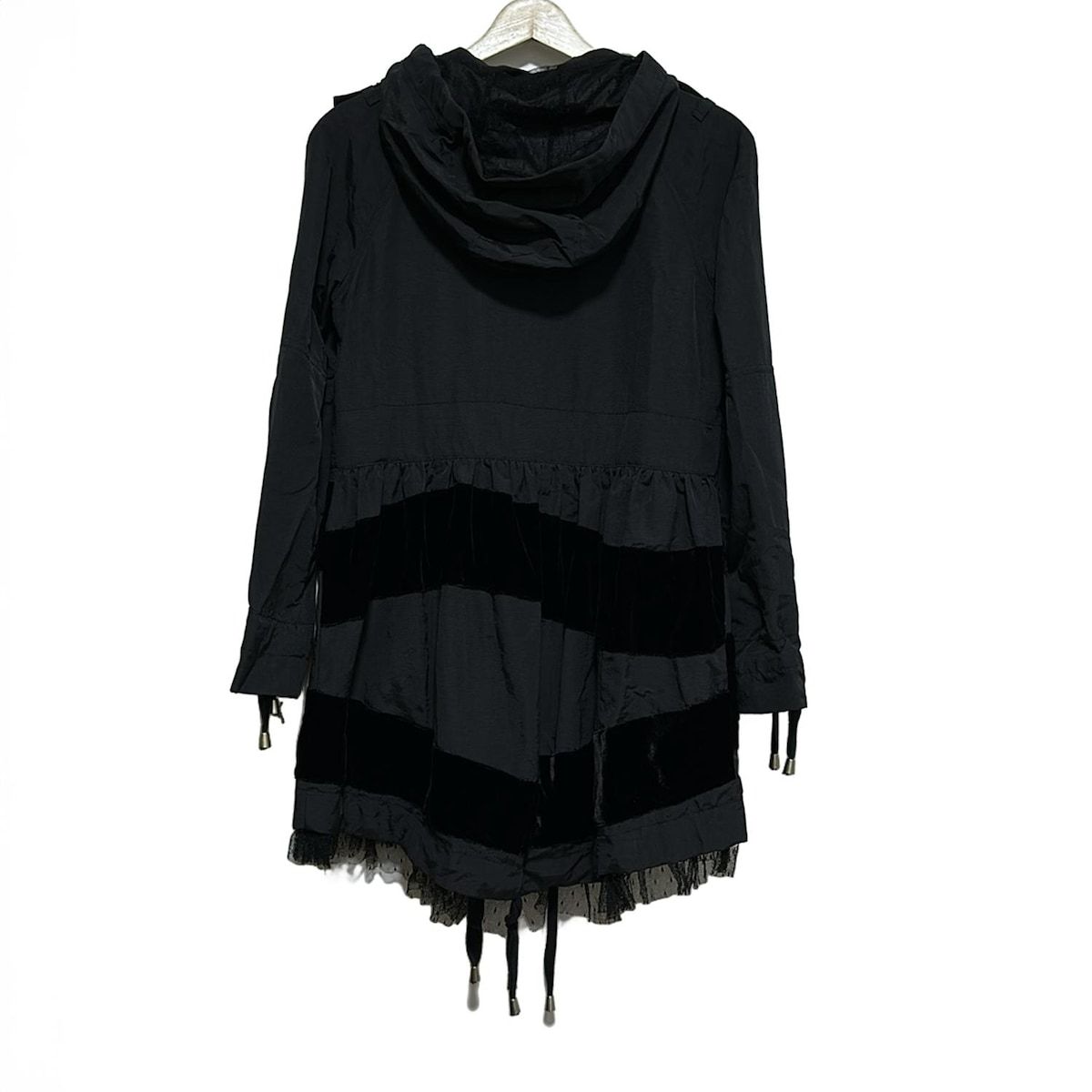 RED VALENTINO レッドバレンチノ ブルゾン サイズ38 M レディース - 黒 長袖 フリル ジップアップ 春 秋