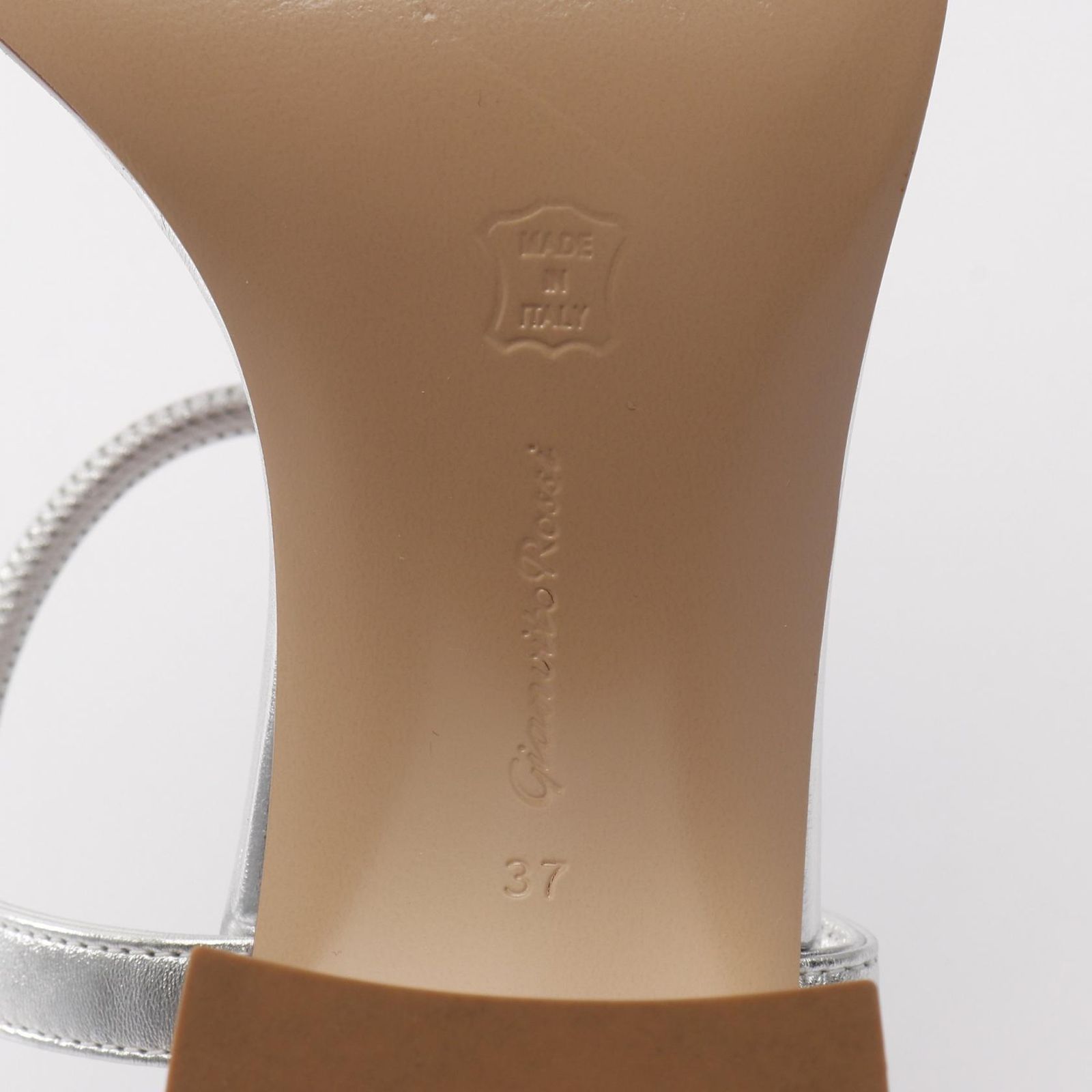 ジャンヴィト ロッシ